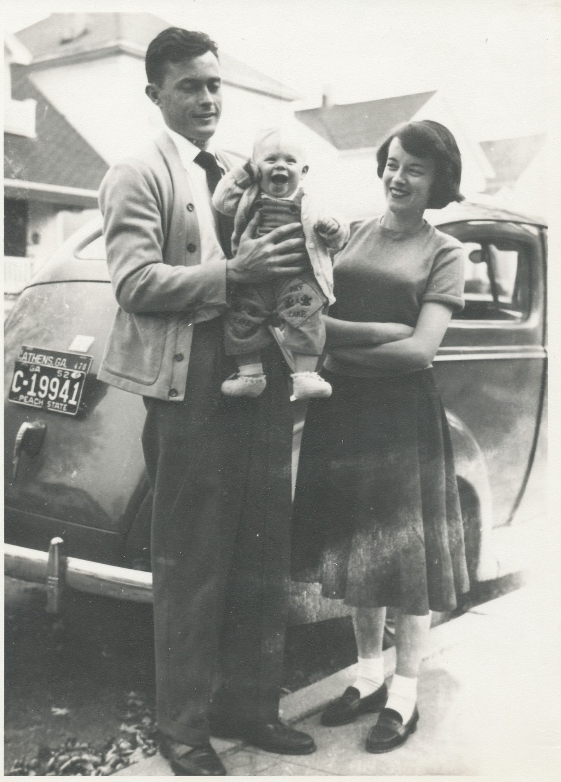 ca. 1952 Athens Georgia FAMILY & BABY Vintage Car License Plate 5x7 Photo ca. 1952 Athens Georgia FAMILY & BABY Vintage Car License Plate 5x7 Photo