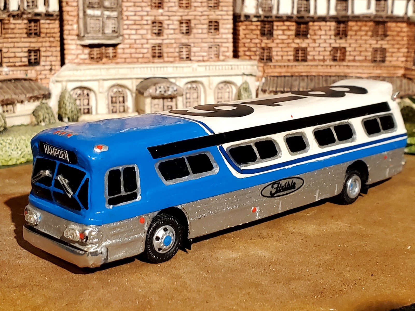 Vintage RMT 1976 Flxible New Look 1:87 HO Scale Bus w/Rolling Wheels-Rare, NR Vintage RMT 1976 Flxible New Look 1:87 HO Scale Bus w/Rolling Wheels-Rare, NR