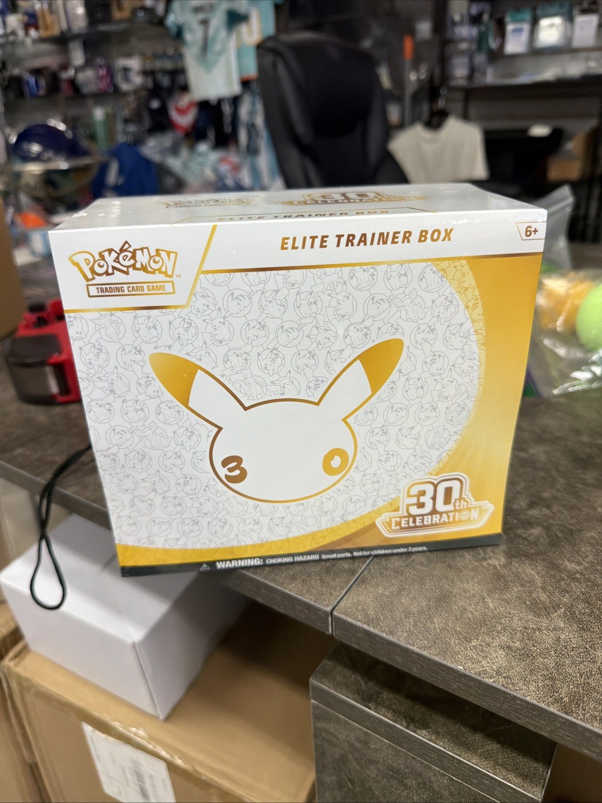 Élite Trainer Box 30th Anniversary Pokemon Card Game-NEW SEALED-READY TO SHIP Élite Trainer Box 30th Anniversary Pokemon Card Game-NEW SEALED-READY TO SHIP