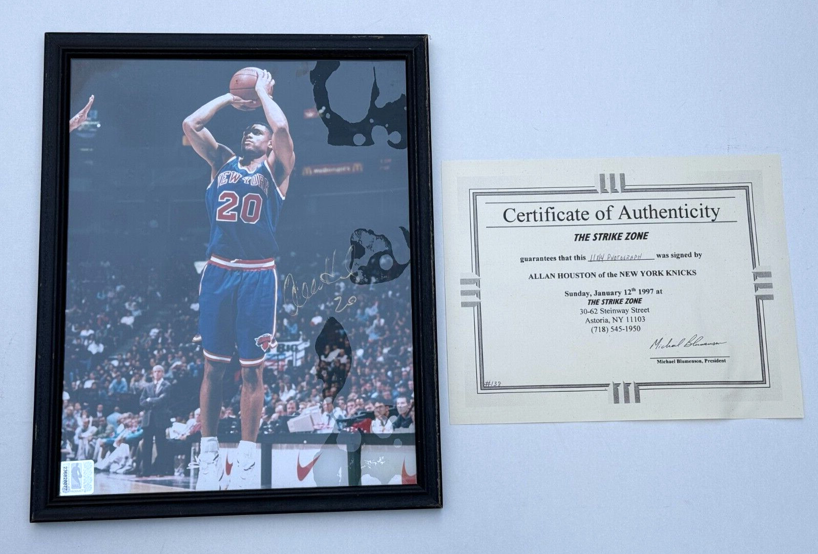 NEW YORK KNICKS ALLAN HOUSTON SIGNED ORIGINAL PHOTOGRAPH STRIKE ZONE COA w FLAWS