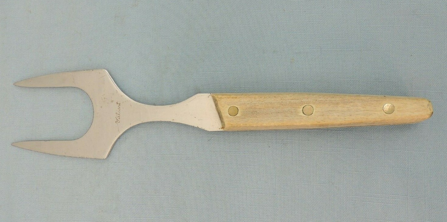 VINTAGE RETRO MED-CENTURY VALIANT MEAT FORK 12 VINTAGE RETRO MED-CENTURY VALIANT MEAT FORK 12