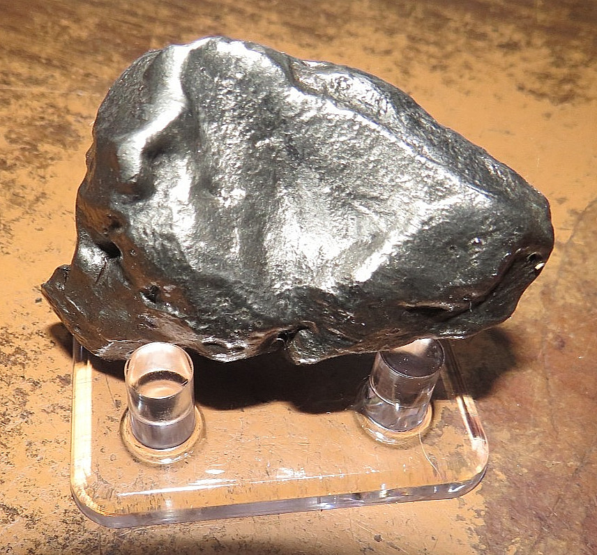 158 GM.  Egypt Gebel Kamil Iron meteorite complete individual .35 LBS STAND JAL
