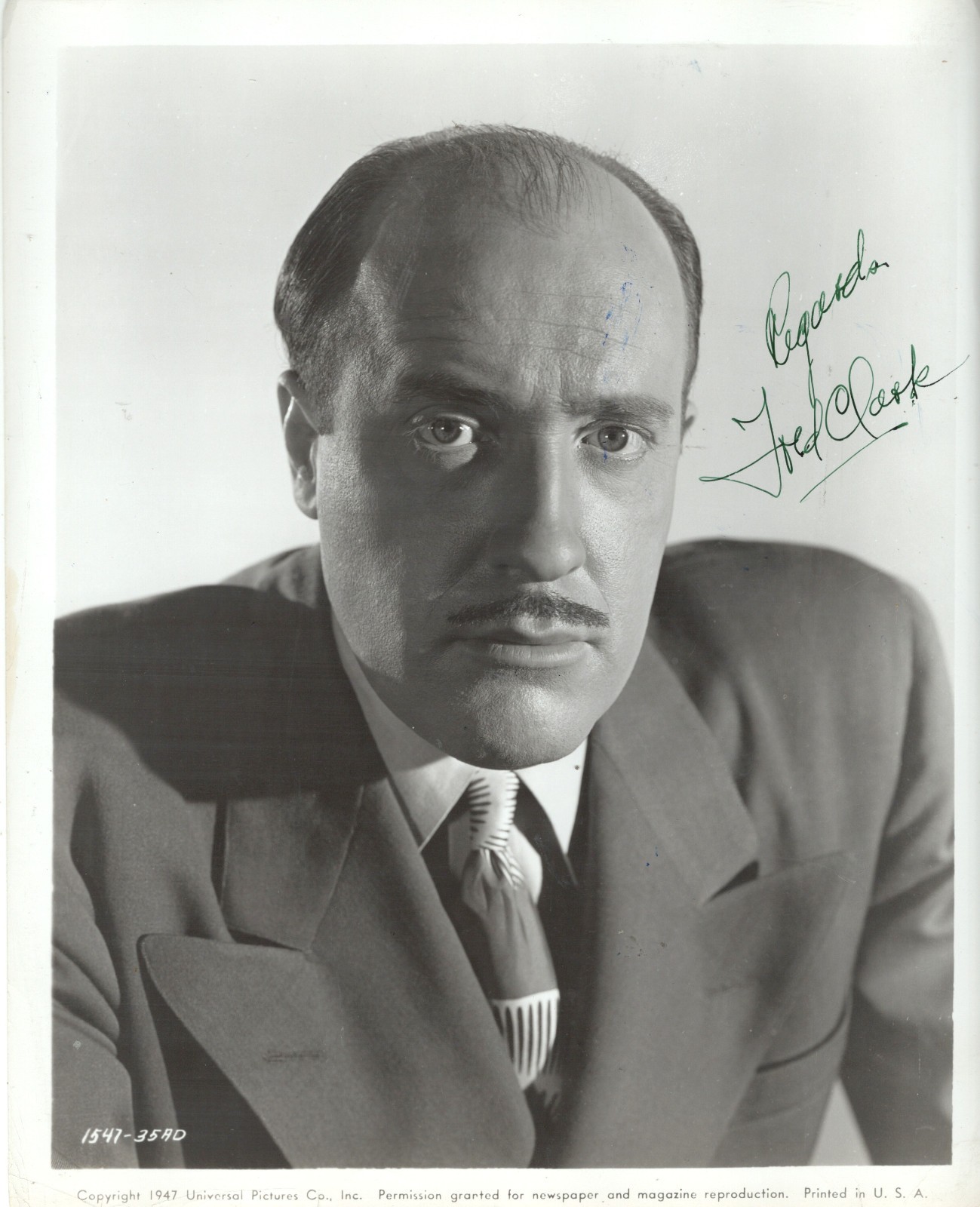 AMERICAN CHARACTER ACTOR FRED CLARK, SIGNED VINTAGE STUDIO PHOTO. AMERICAN CHARACTER ACTOR FRED CLARK, SIGNED VINTAGE STUDIO PHOTO.