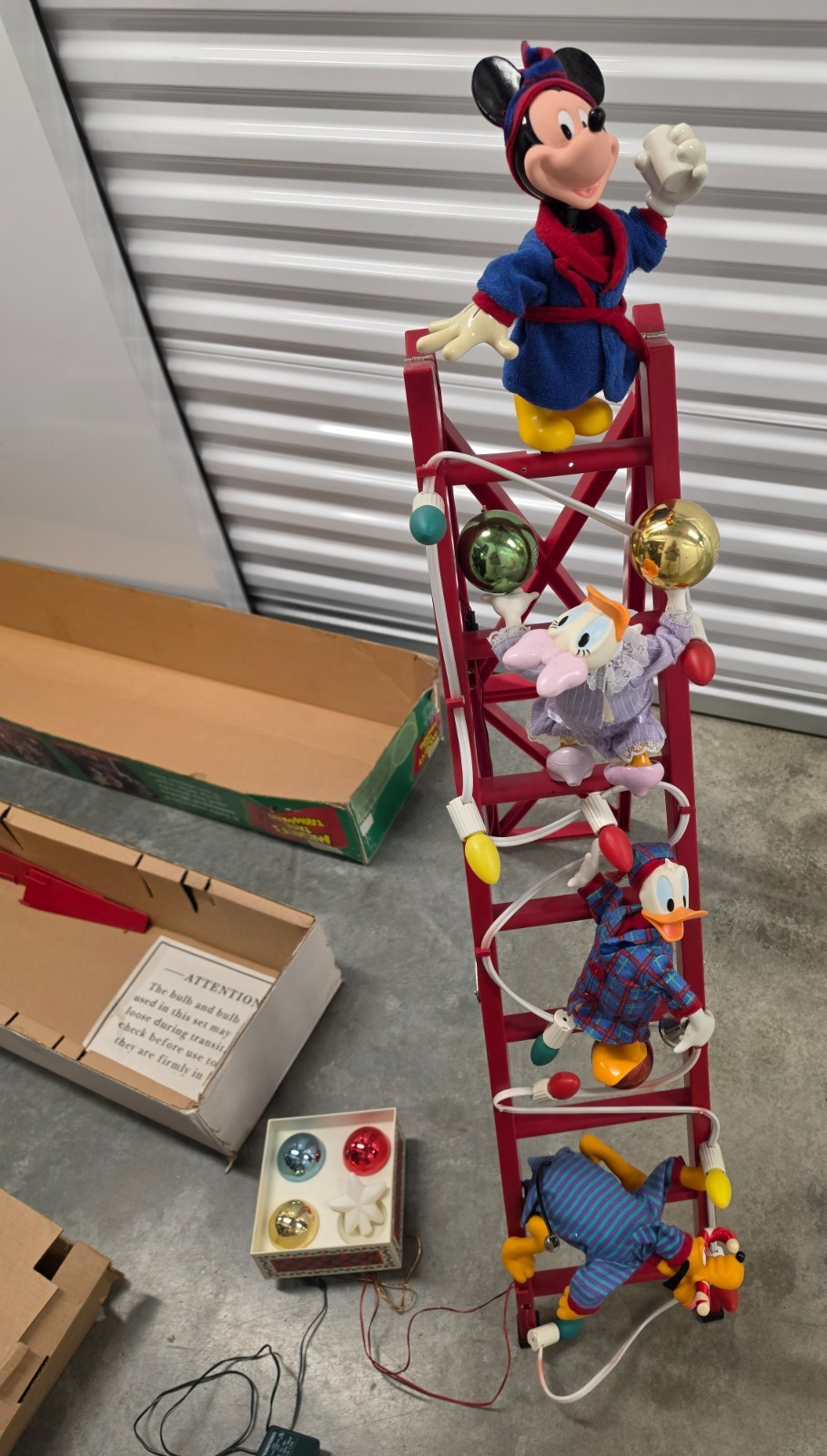 Vtg Mr Christmas Mickey's Tree Trimmers Animated 4Ft Ladder WORKING SEE VIDEO Vtg Mr Christmas Mickey's Tree Trimmers Animated 4Ft Ladder WORKING SEE VIDEO