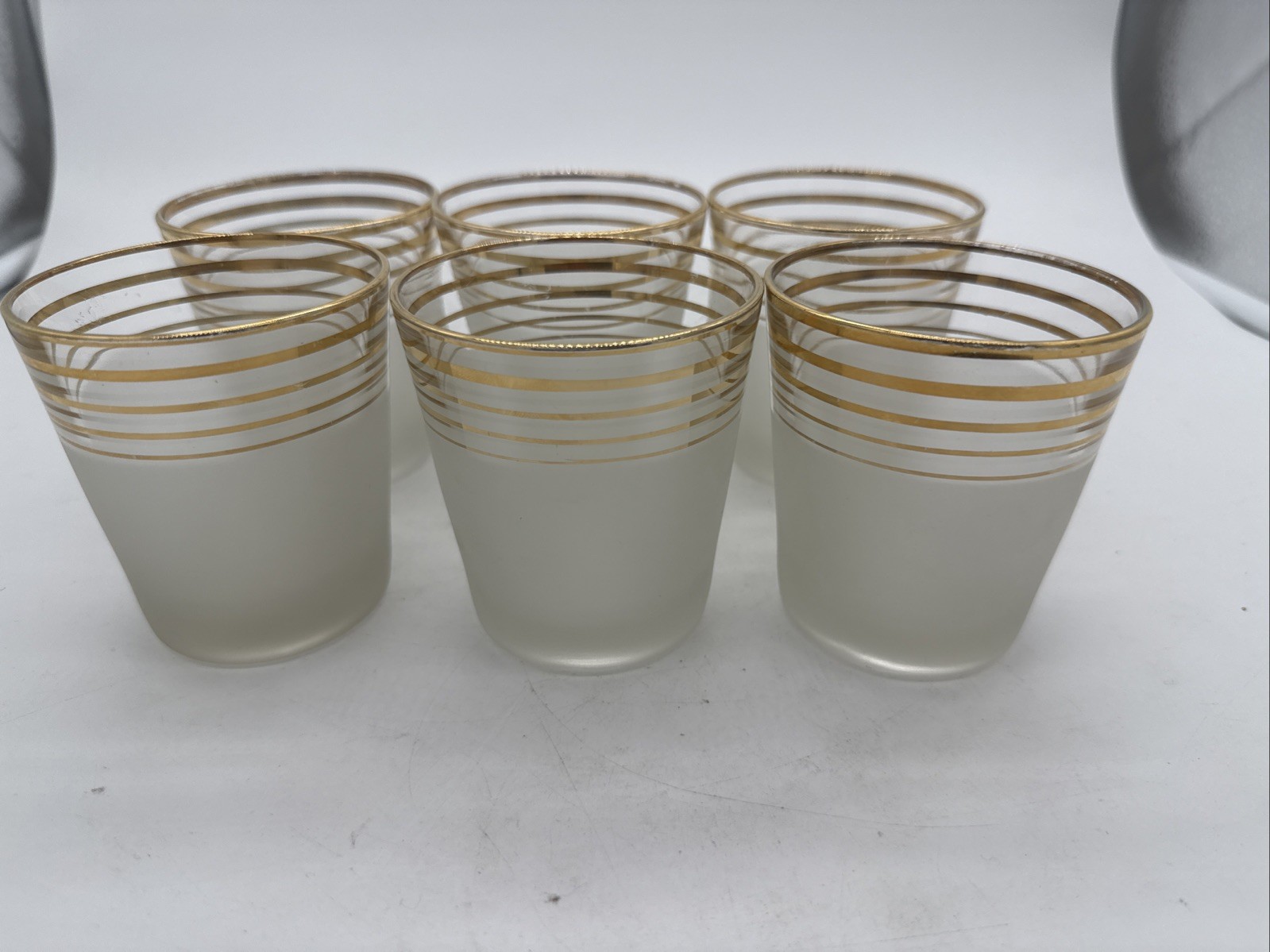 Vintage Mid Century Modern 1960\'s Frosted Gold Rimmed Glasses Set Of 6 Vintage Mid Century Modern 1960\'s Frosted Gold Rimmed Glasses Set Of 6