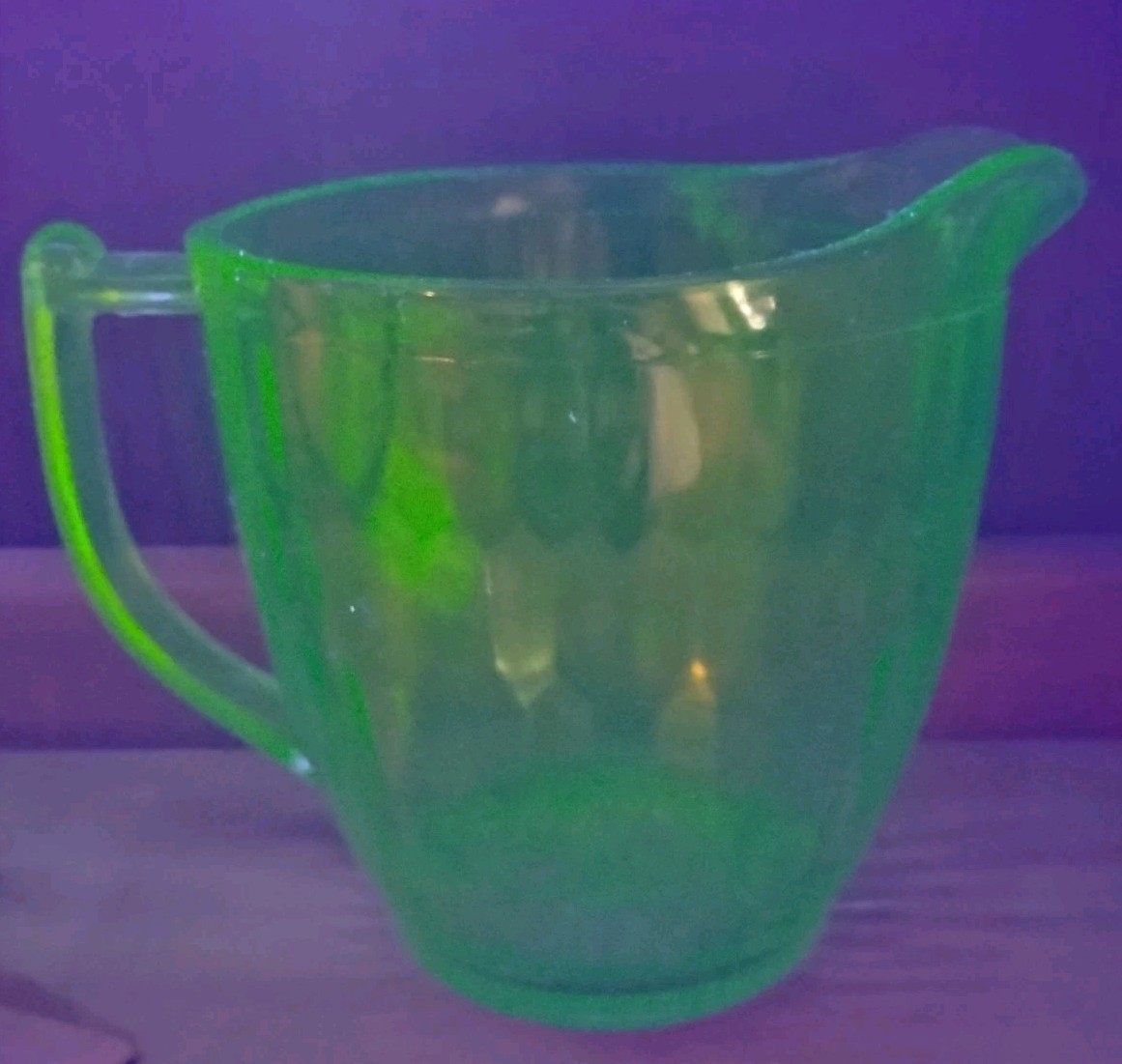 Vintage 1920s-30s UV Reactive Jeannette Glass ~ Hex Optic Honeycomb 36 Oz Green Vintage 1920s-30s UV Reactive Jeannette Glass ~ Hex Optic Honeycomb 36 Oz Green