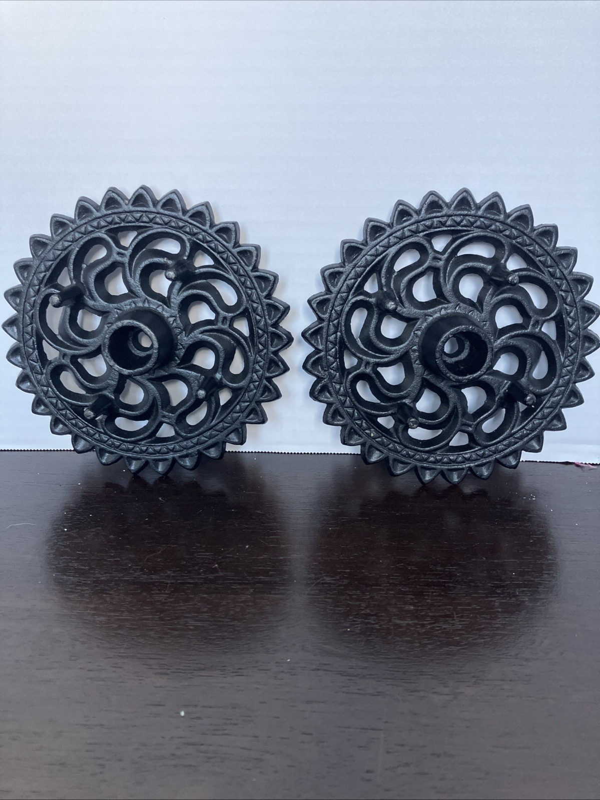 VTG Pair Robert Emig Cast Iron Candle Holders #1489 Gothic Sunburst Trivet Black