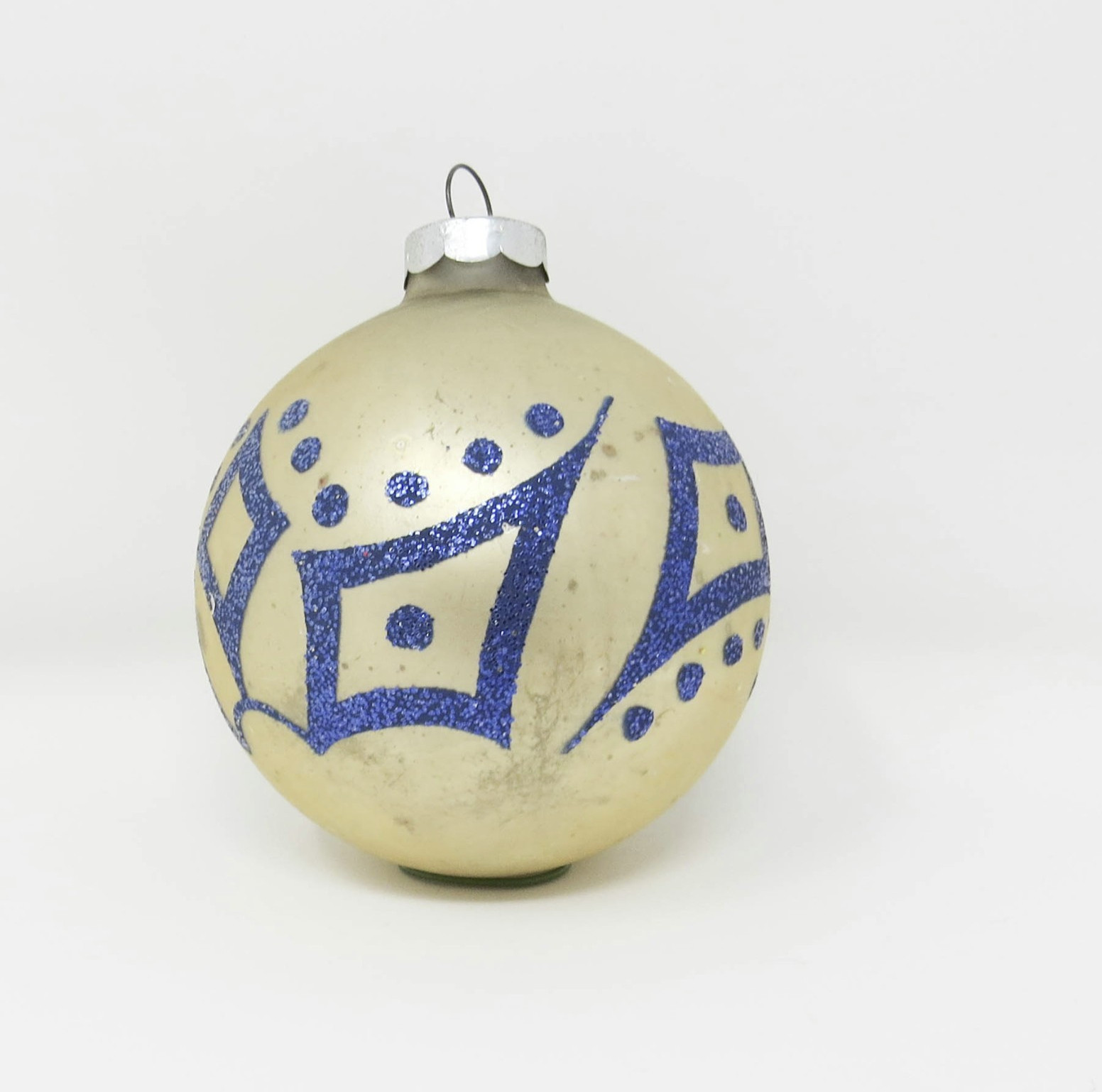 Vintage 1960s Glass Glitter Stencil Christmas Ornament ~ 2-1/2 Vintage 1960s Glass Glitter Stencil Christmas Ornament ~ 2-1/2