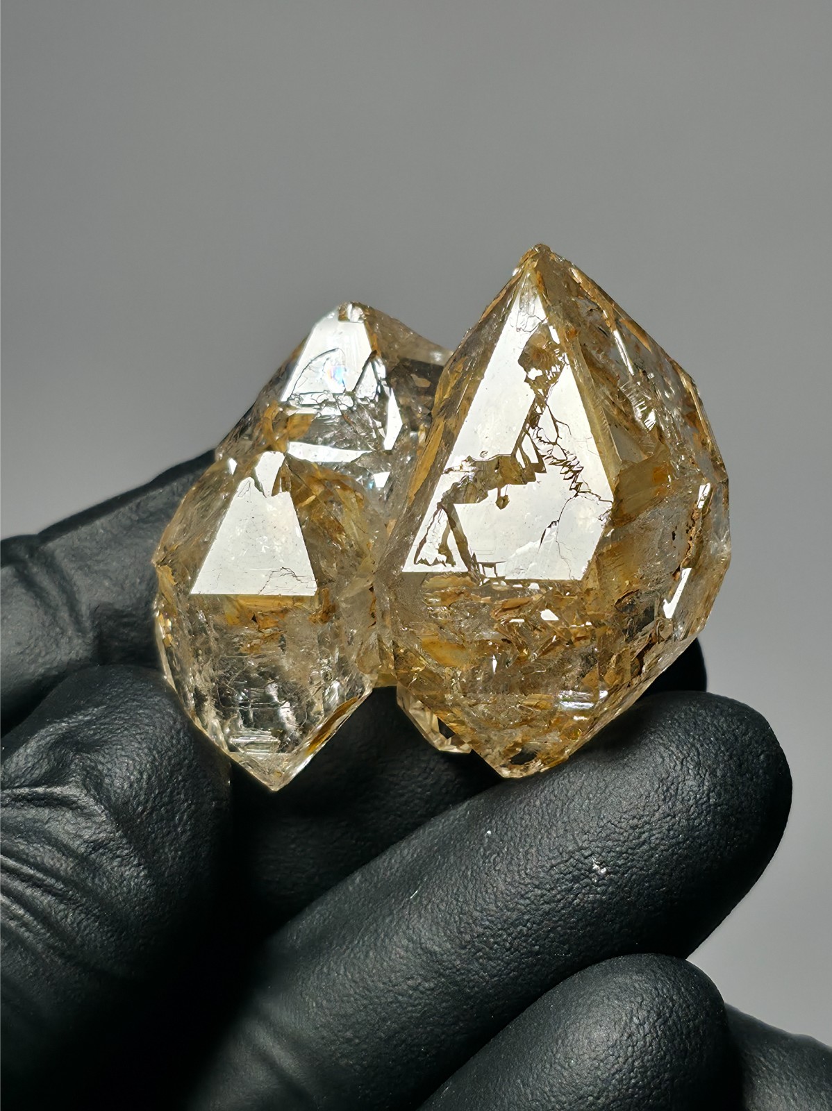 Skeletal Fenster Window Quartz included Clay, Pakistan