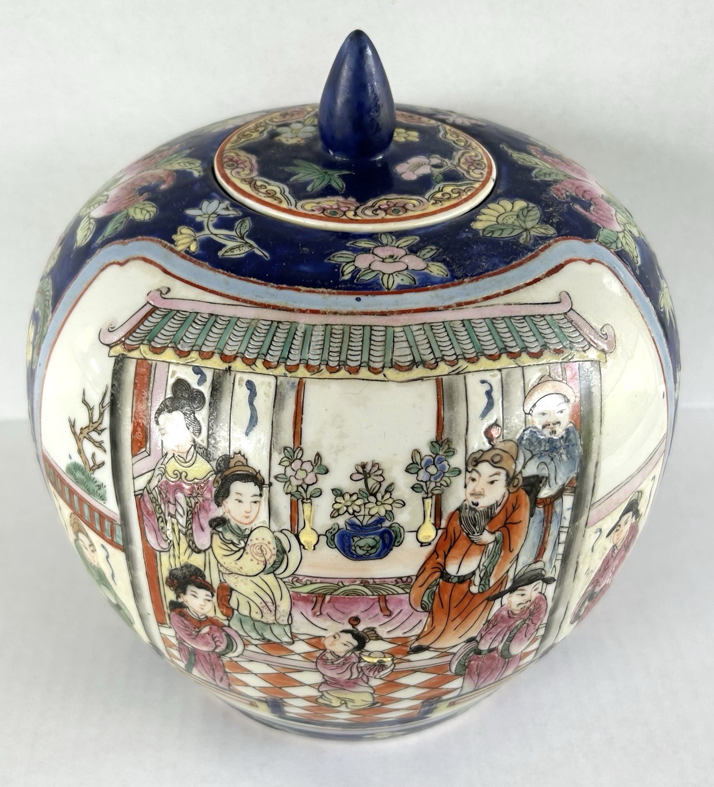 Antique Chinese Porcelain Ginger Jar Famille Rose Qianlong Style Antique Chinese Porcelain Ginger Jar Famille Rose Qianlong Style