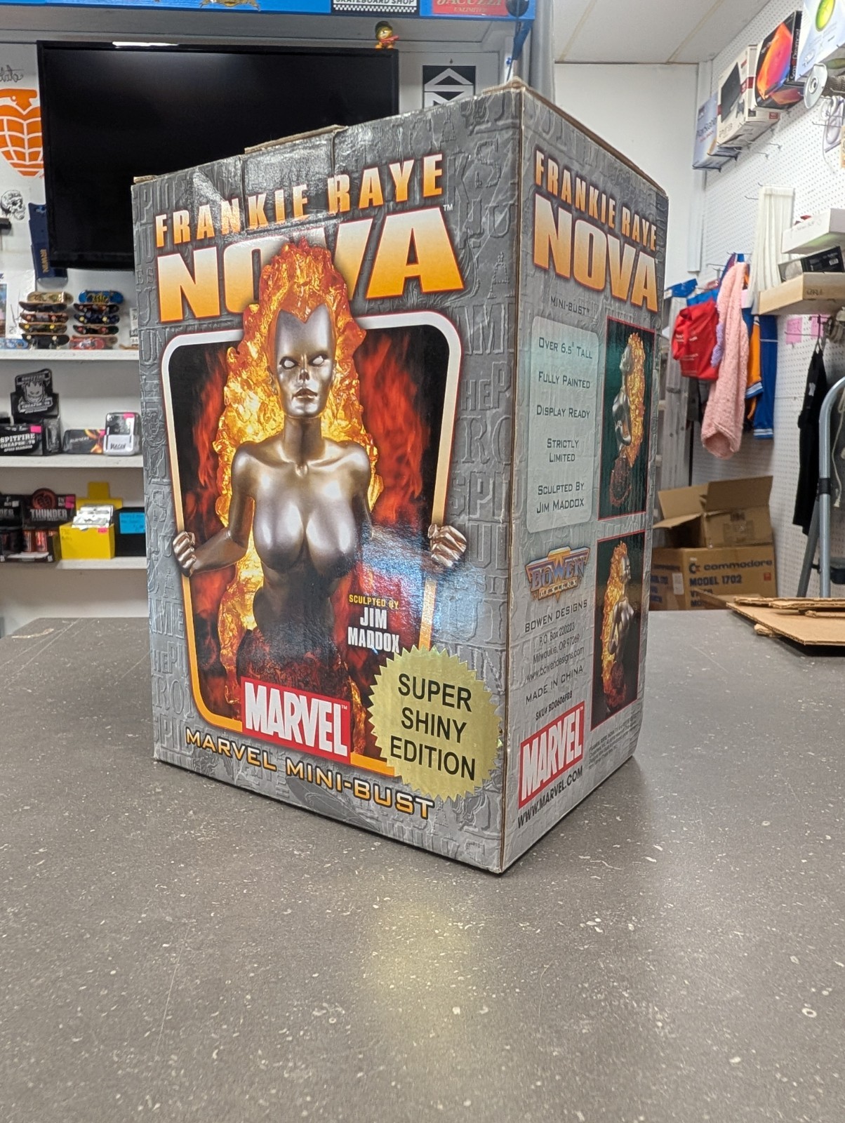 BOWEN - Frankie Raye Nova Super Shiny Edition Mini Bust 378/1000 BOWEN - Frankie Raye Nova Super Shiny Edition Mini Bust 378/1000