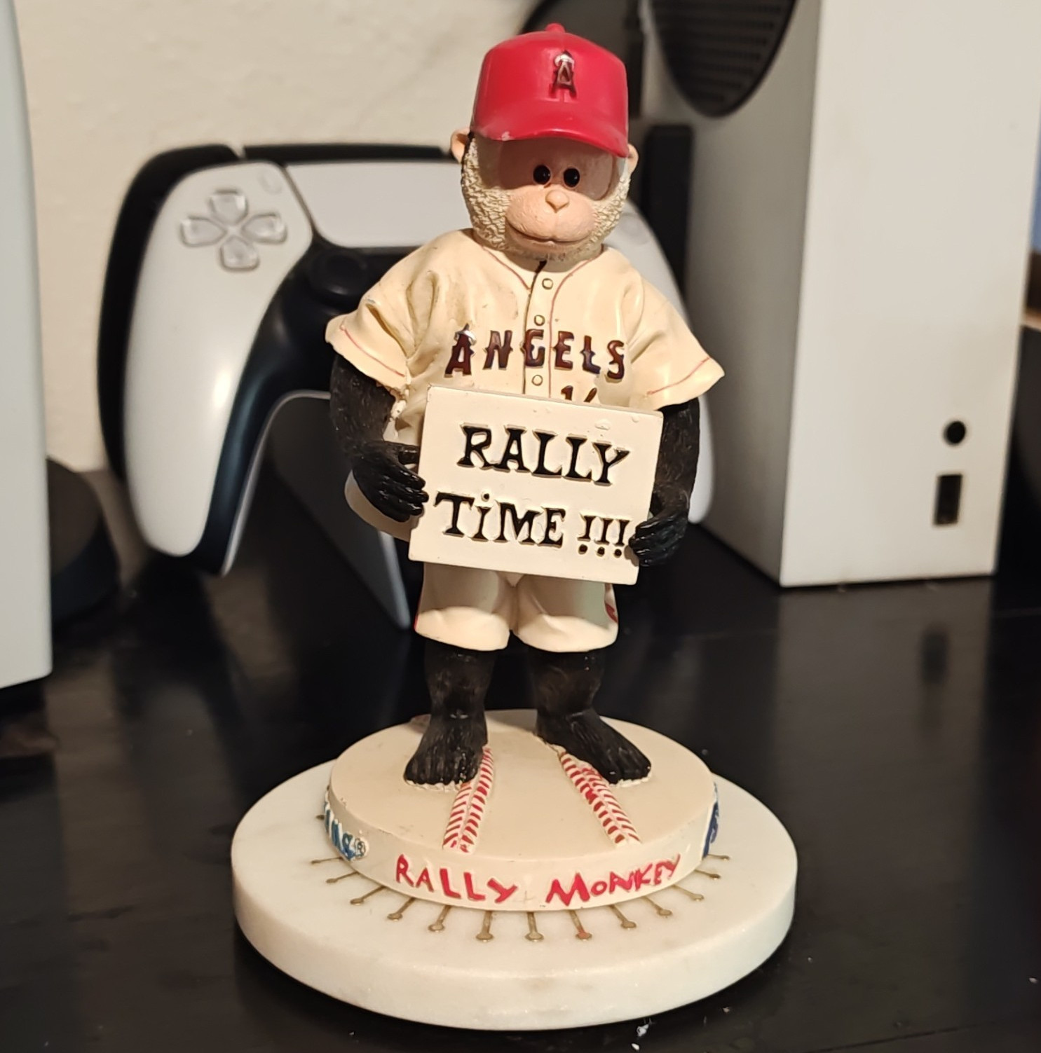 Rally Monkey Los Angeles Angels Albertsons Resin Figurine MLB Vintage Rally Monkey Los Angeles Angels Albertsons Resin Figurine MLB Vintage