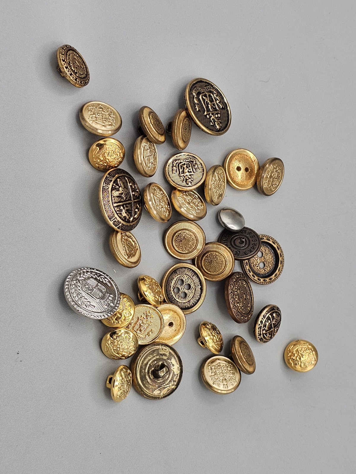 Vtg Antique Metal Button Lot Military Brass Navy Crest Shield Shank Back Gold Vtg Antique Metal Button Lot Military Brass Navy Crest Shield Shank Back Gold