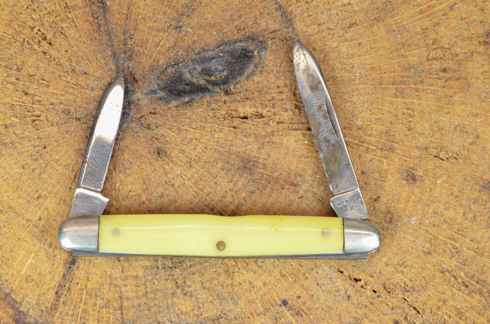 Vintage Case XX 3201 Yellow Handle 2 Blade Pen Pocket Knife