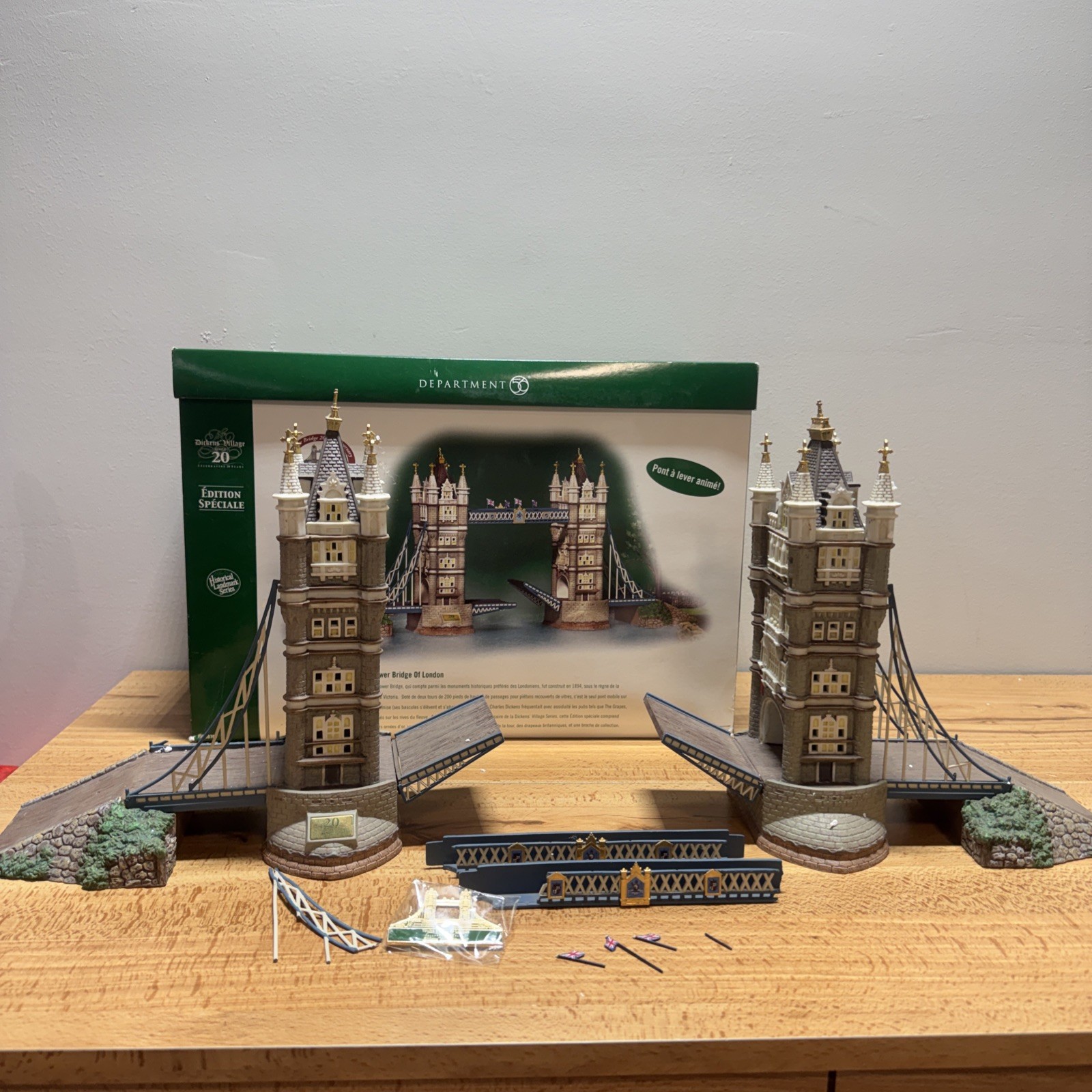 Department 56 Historical Landmark Series - Tower Bridge Of London FOR PARTS Department 56 Historical Landmark Series - Tower Bridge Of London FOR PARTS