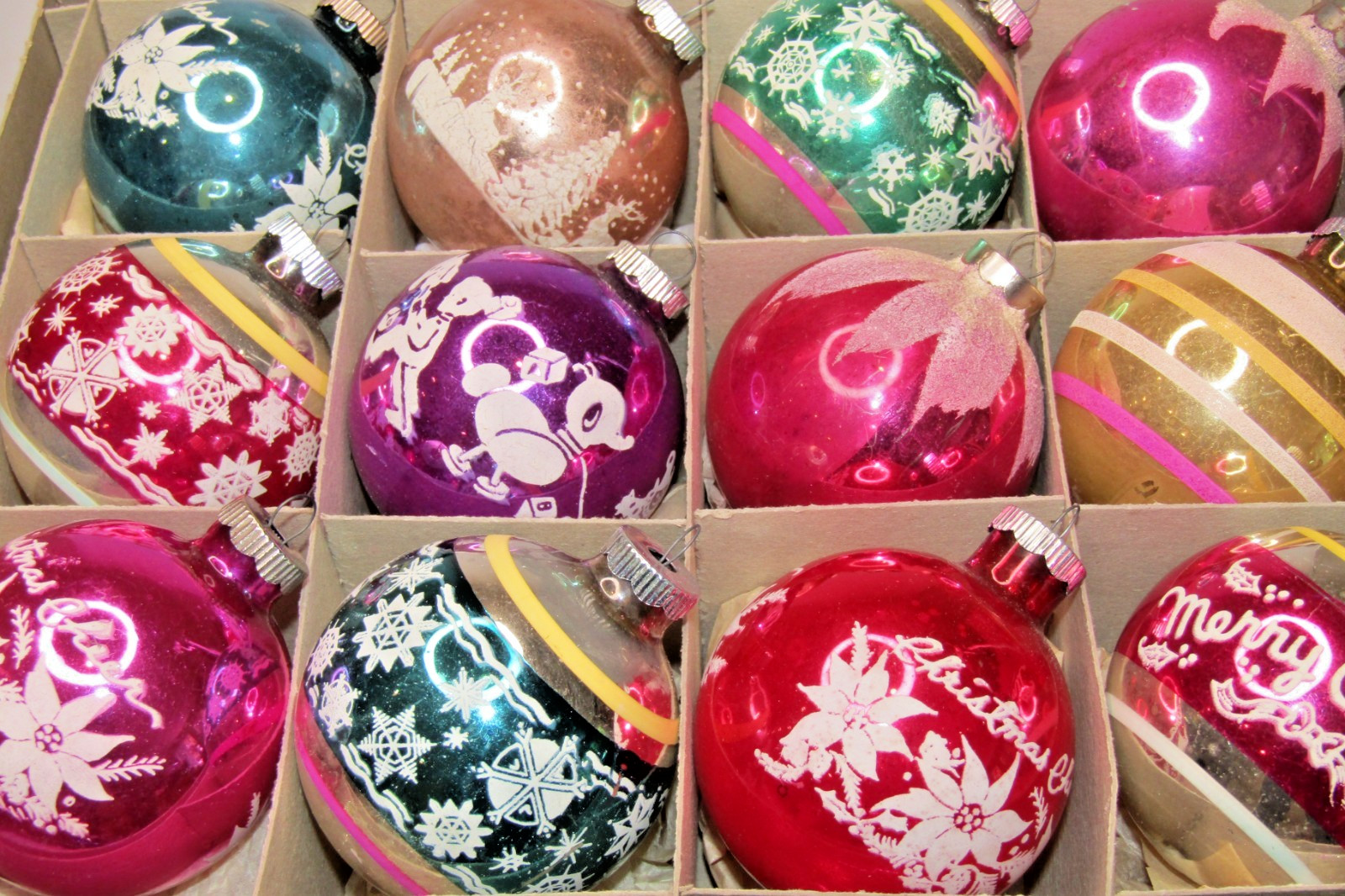 Lot VTG Glass Pictured MERRY SNOWFLAKE SNOW CAP Large BALL Christmas Ornament US
