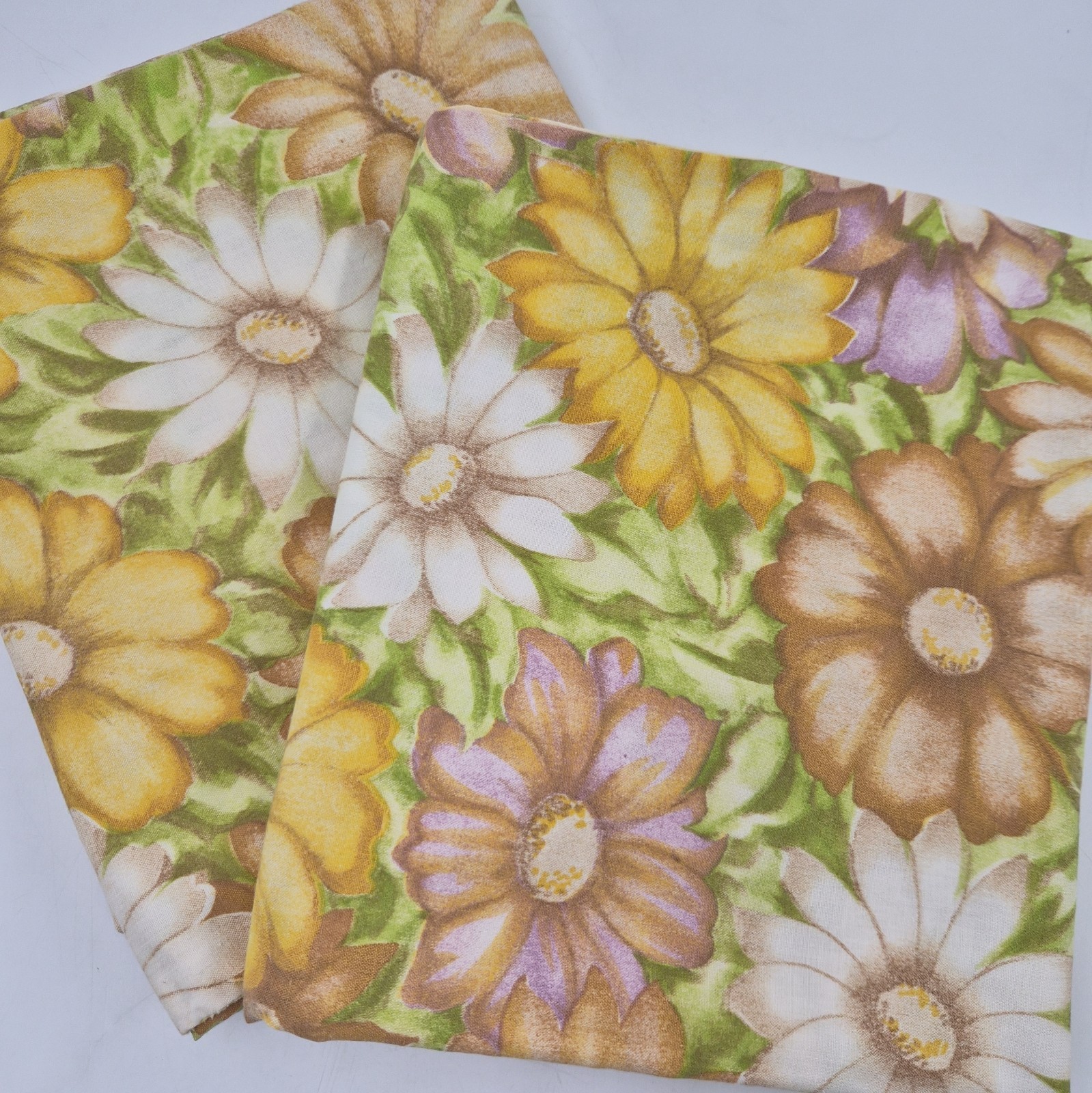 2 Vintage 70s Cannon Monticello Yellow Floral Flowers Botanical Pillowcase Decor