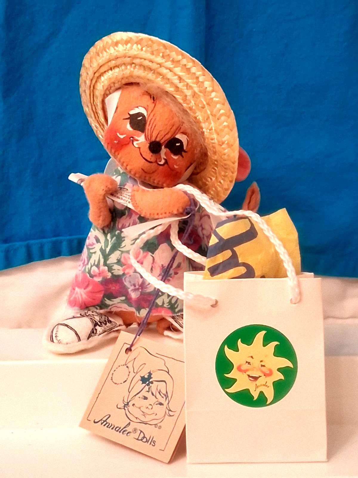 NWT Annalee Brown Mouse Felt Doll 6 NWT Annalee Brown Mouse Felt Doll 6