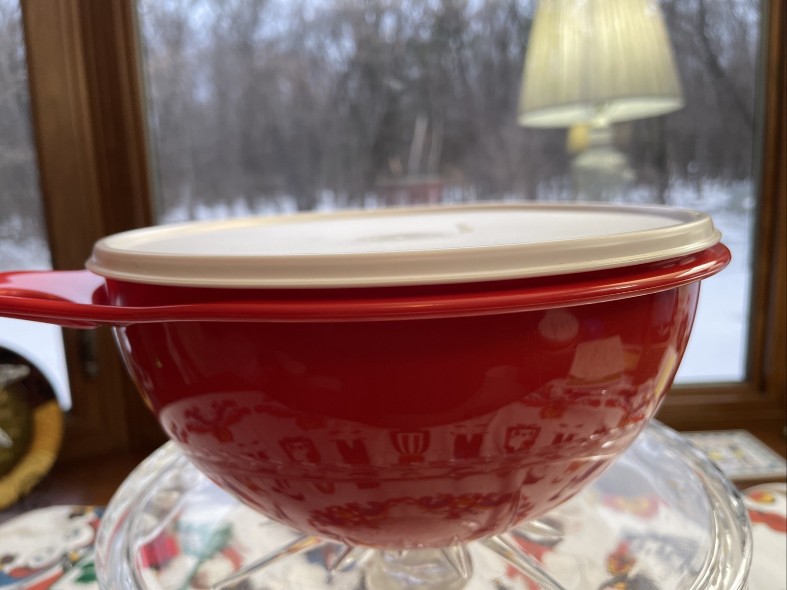 New Tupperware 12 C Thatsa Bowl- Red New Tupperware 12 C Thatsa Bowl- Red