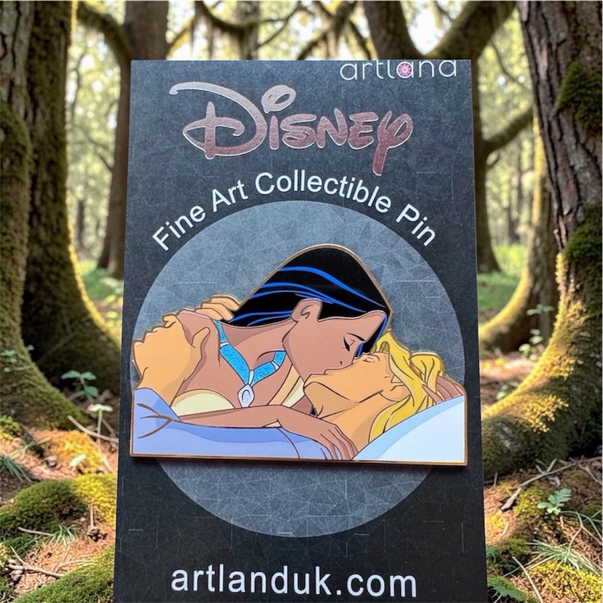 Disney Artland Pocahontas Kiss LE 200 Pin Disney Artland Pocahontas Kiss LE 200 Pin