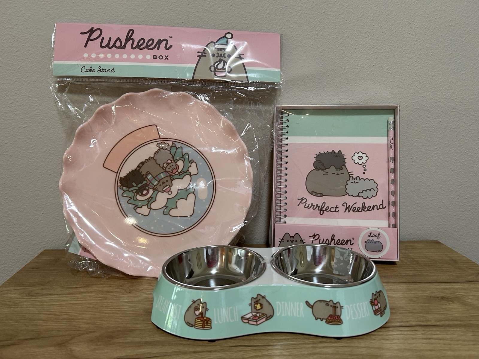 Pusheen Cat Lot 3pc Pink Kawaii Cake Plate Pet Food Dish Notebook Pusheen Cat Lot 3pc Pink Kawaii Cake Plate Pet Food Dish Notebook
