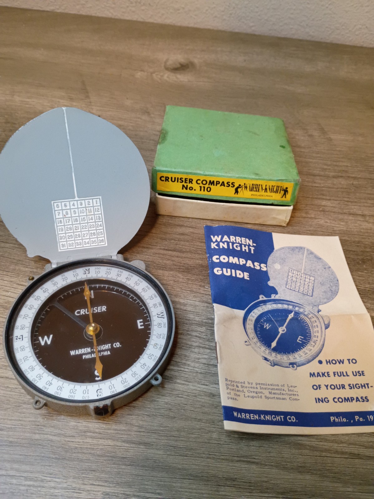 Vintage Warren-Knight Cruiser Compass #110 Made In Philadelphia USA Original Box Vintage Warren-Knight Cruiser Compass #110 Made In Philadelphia USA Original Box