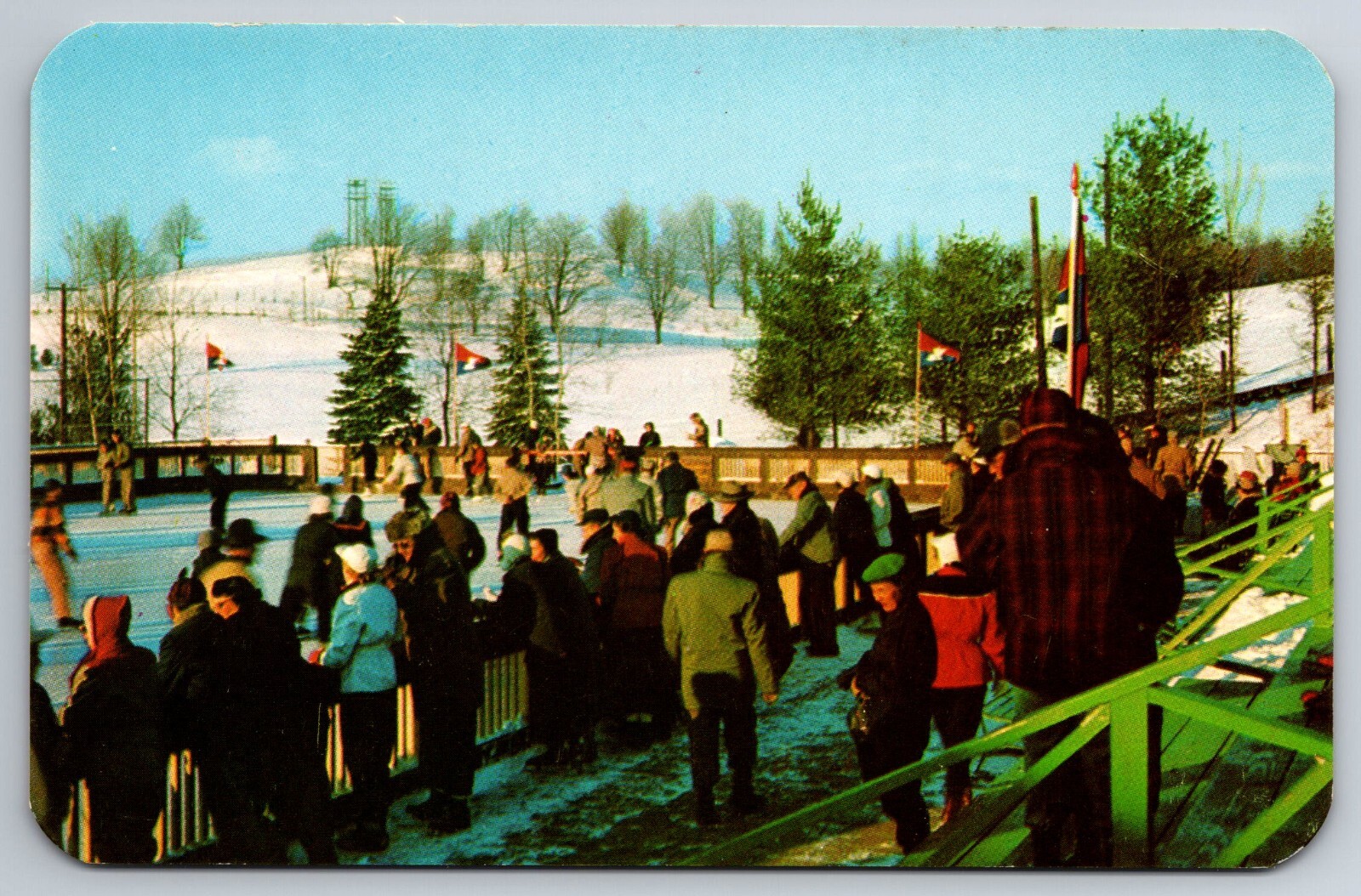 Grossinger, New York - NY, Ice Skating Rink, Crowds, Vintage Postcard Grossinger, New York - NY, Ice Skating Rink, Crowds, Vintage Postcard