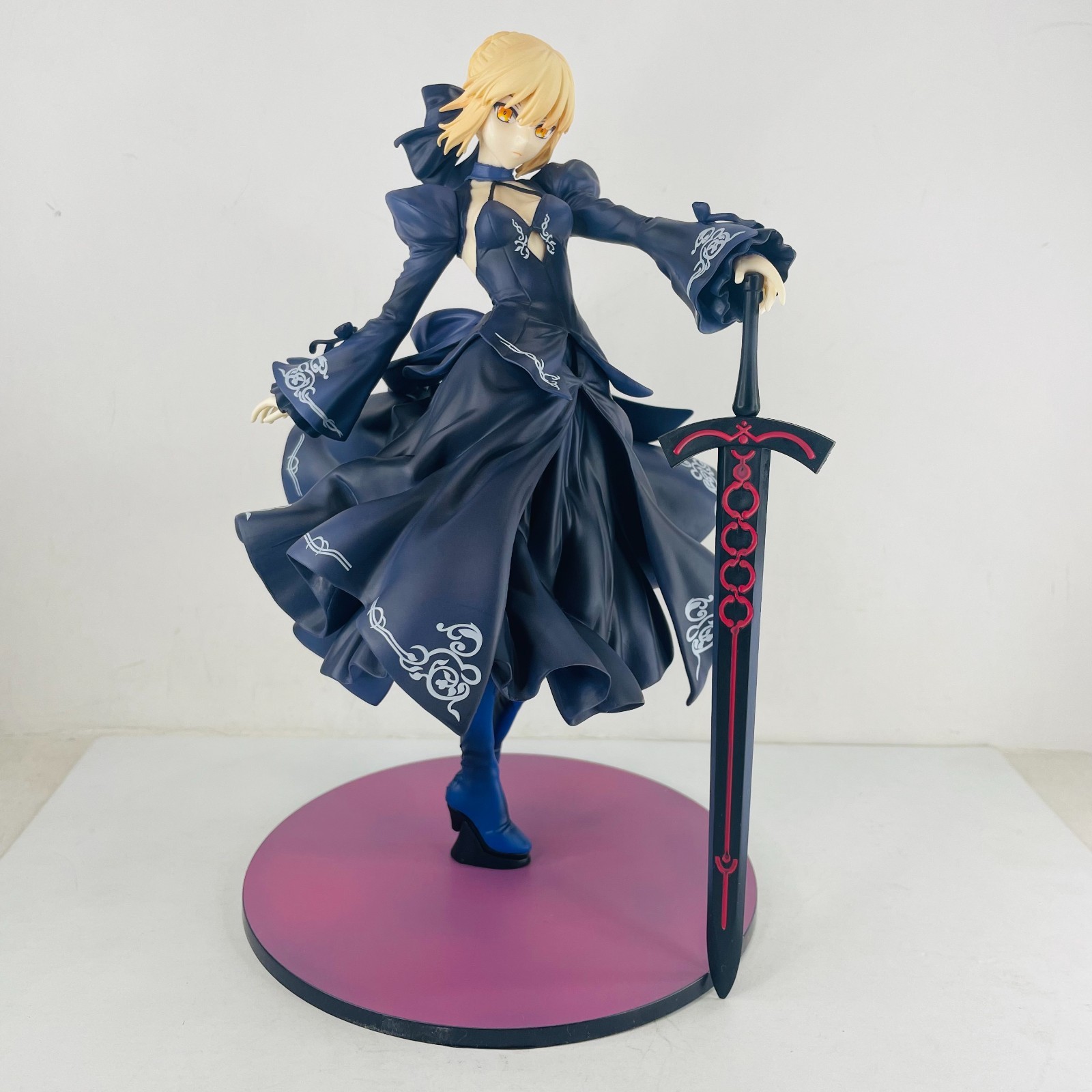 Fate Grand Order Saber Altria Pendragon Alter Black Dress 1/7 Statue Figure BULK Fate Grand Order Saber Altria Pendragon Alter Black Dress 1/7 Statue Figure BULK