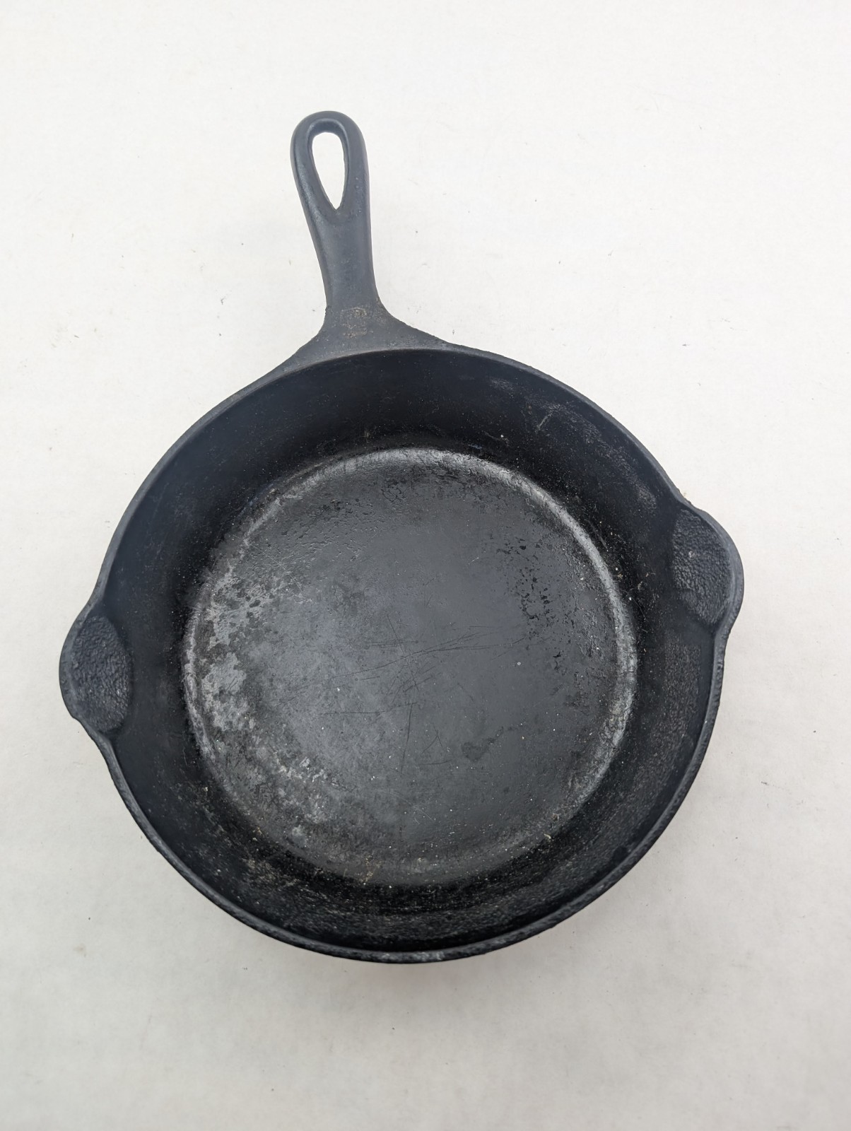 Vintage Griswold No. 5 Cast Iron Skillet 724L, Erie Slant Logo w/ Heat Ring Vintage Griswold No. 5 Cast Iron Skillet 724L, Erie Slant Logo w/ Heat Ring
