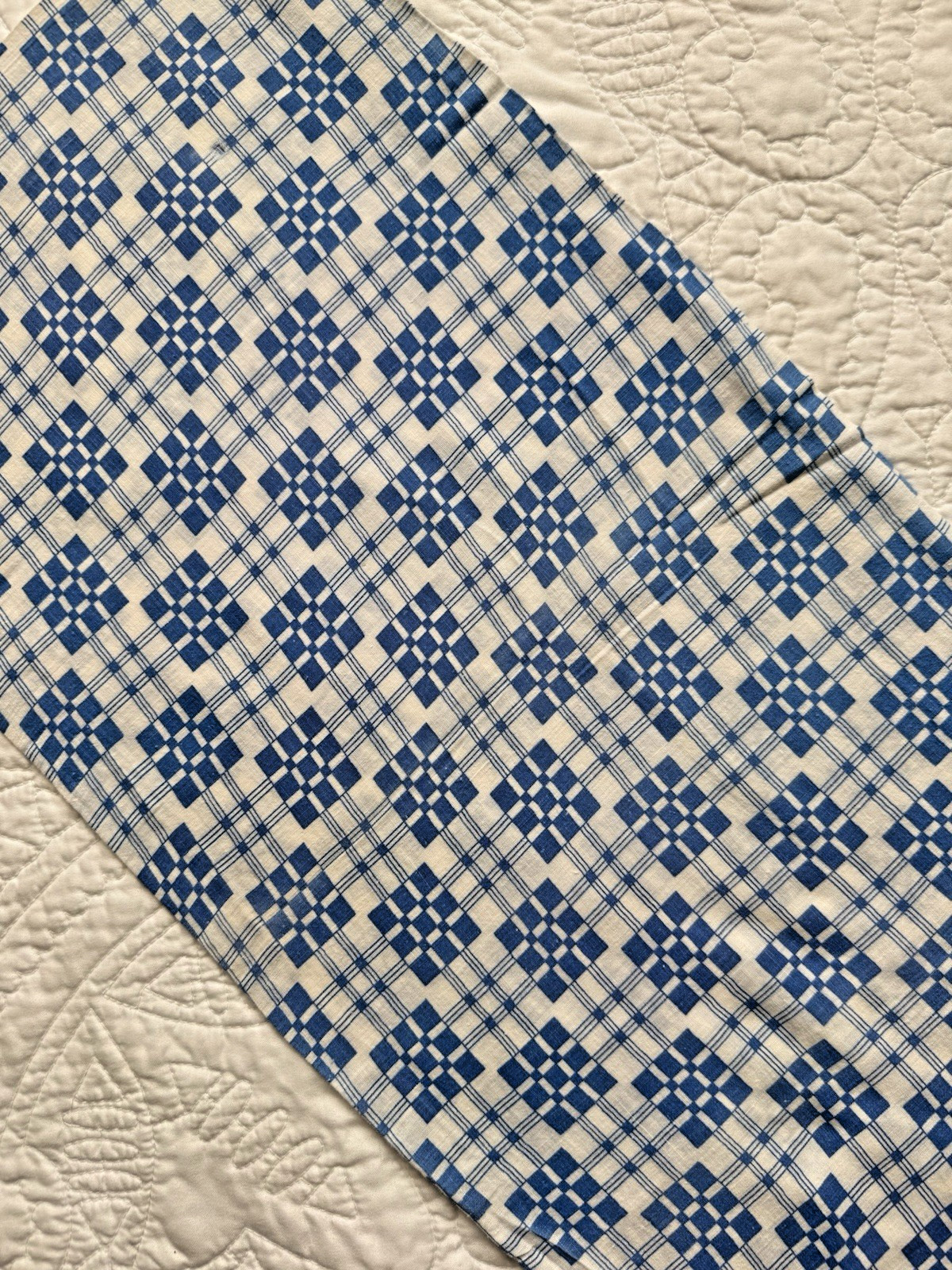 1940\'s-50\'s full floursack/feedsack geometric blue and white tile pattern 11x23\