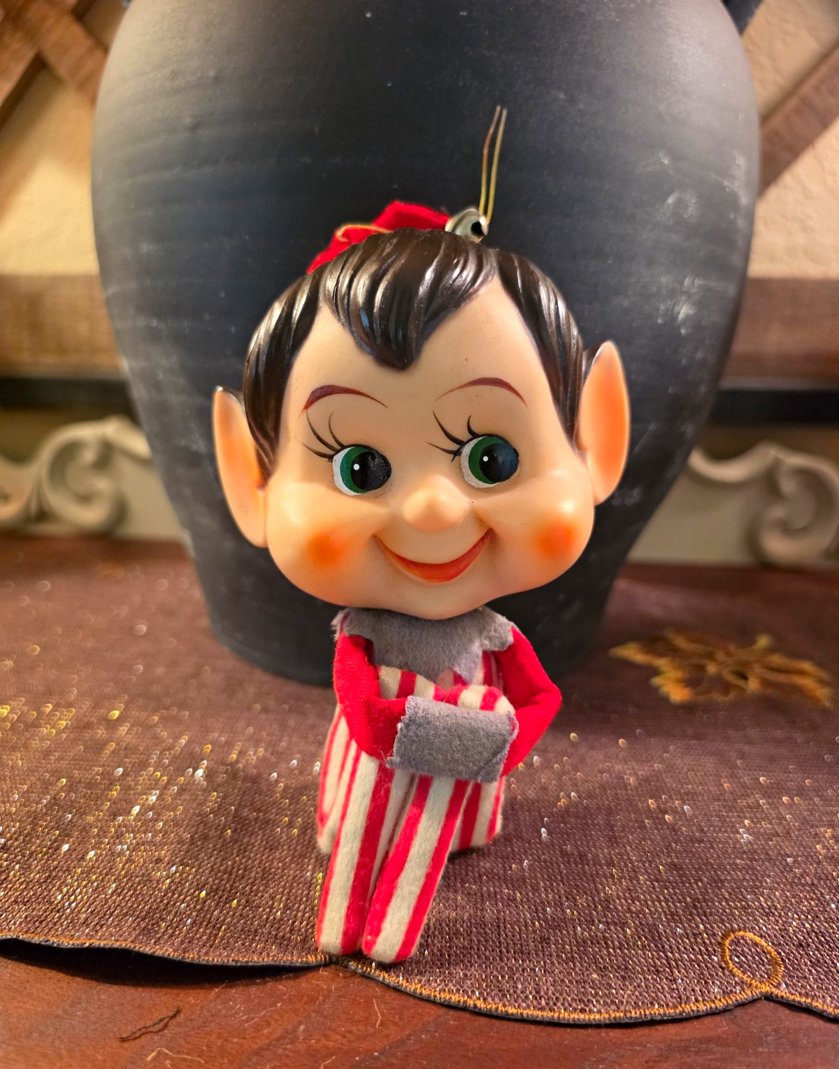 VINTAGE KNEE HUGGER PIXIE ELF BIG HEAD JAPAN