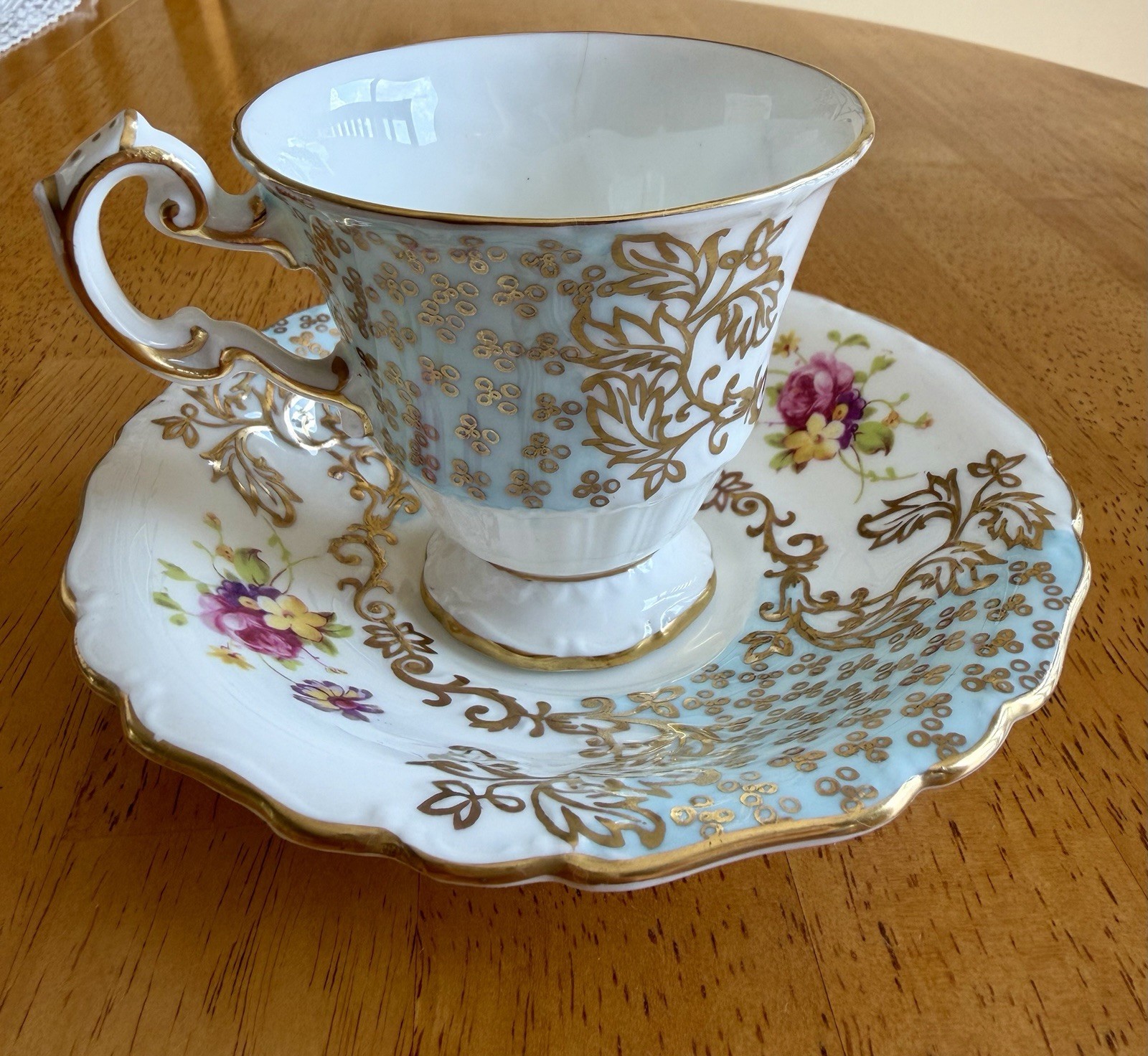 Vintage Queen Anne Bone China Teacup & Saucer Set Heavy Gold Filigree Pink Rose Vintage Queen Anne Bone China Teacup & Saucer Set Heavy Gold Filigree Pink Rose