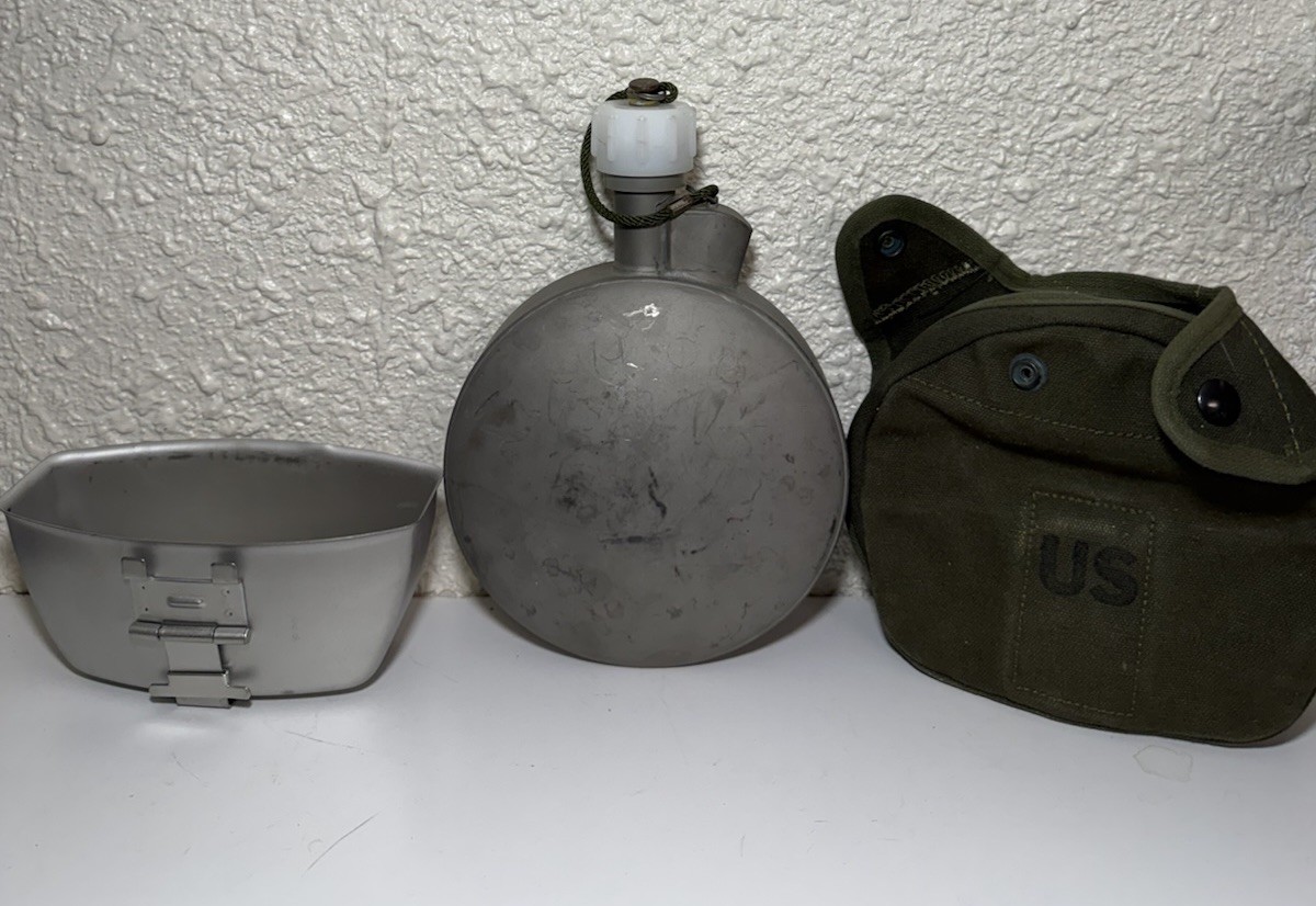 Vintage 1984 US Military Arctic Canteen Cover And Cup WYOTT USGI 🇺🇸 Artic EUC