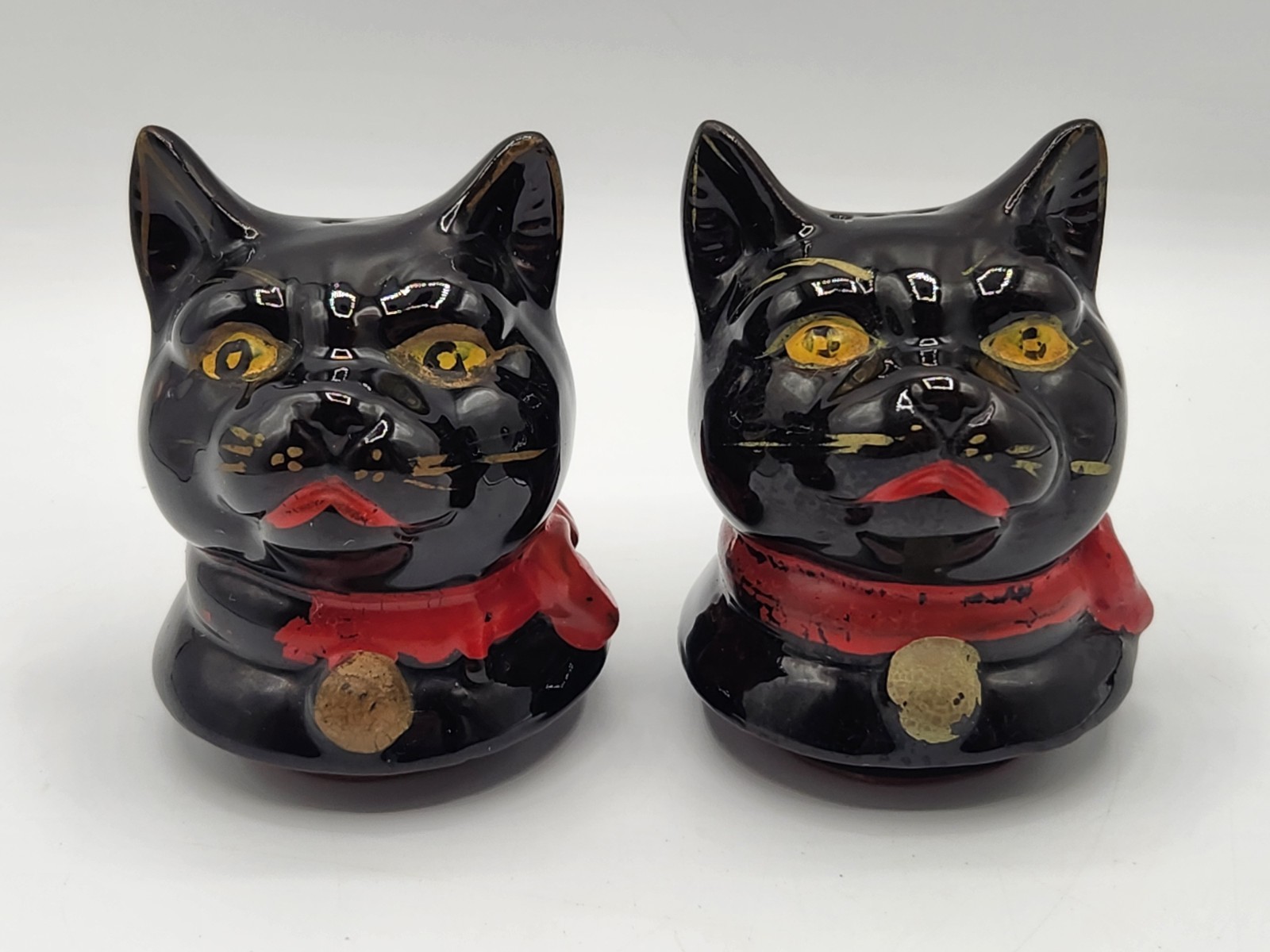 Vintage MCM Black Cat Head Salt Pepper Shakers Set Red Bow Yellow Eyes Halloween