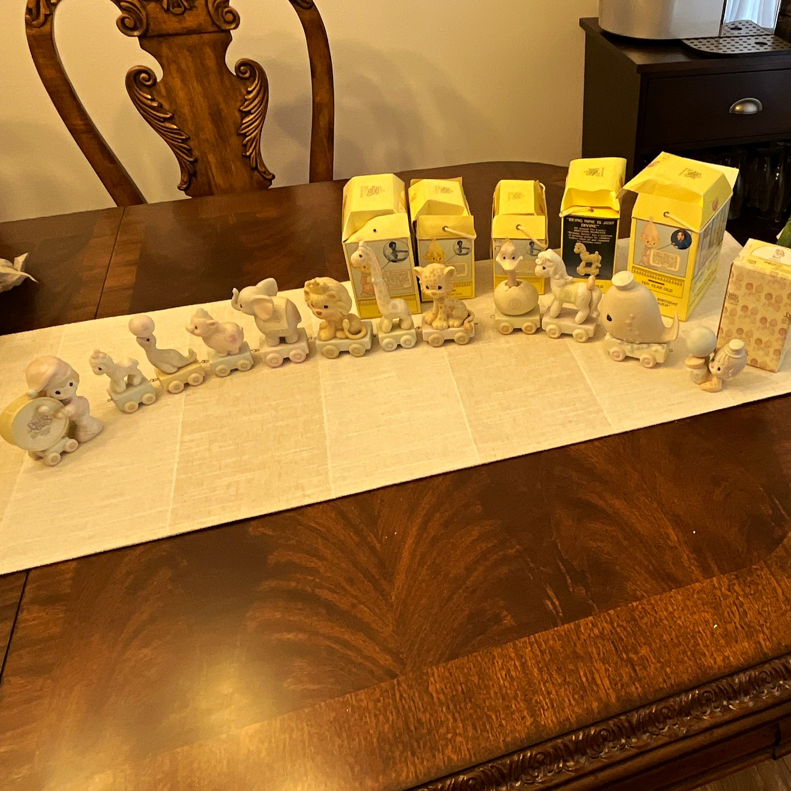 Enesco Precious Moments Birthday Train Animal Figurines full train 12 pieces Enesco Precious Moments Birthday Train Animal Figurines full train 12 pieces