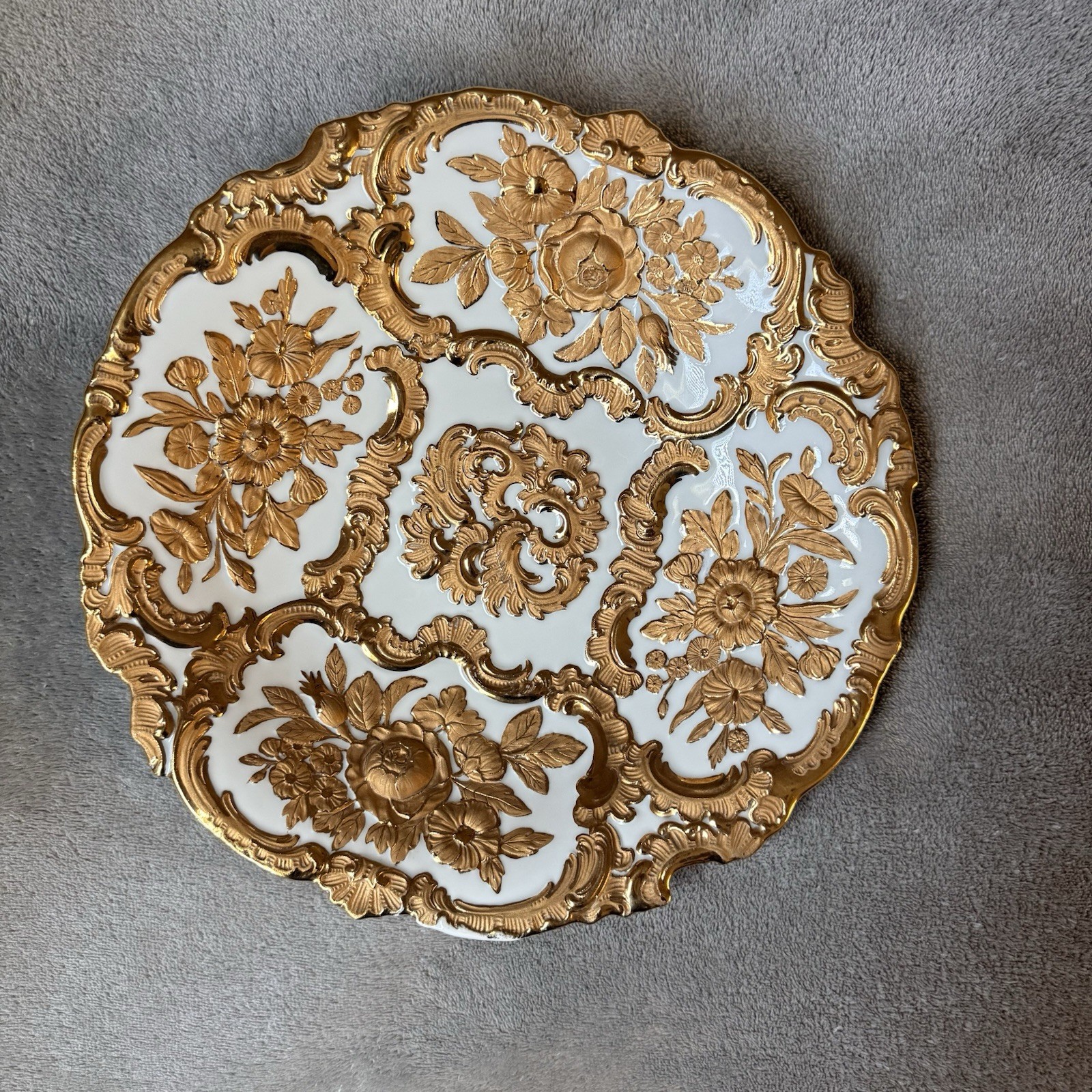 Antique Meissen Rococo Gold Relief Plate 11 Antique Meissen Rococo Gold Relief Plate 11