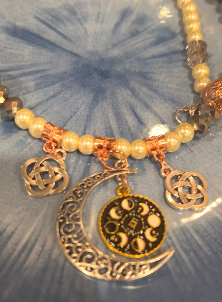 Moon Phase Crescent Celtic Knot Witch Pagan Protection Necklace G23