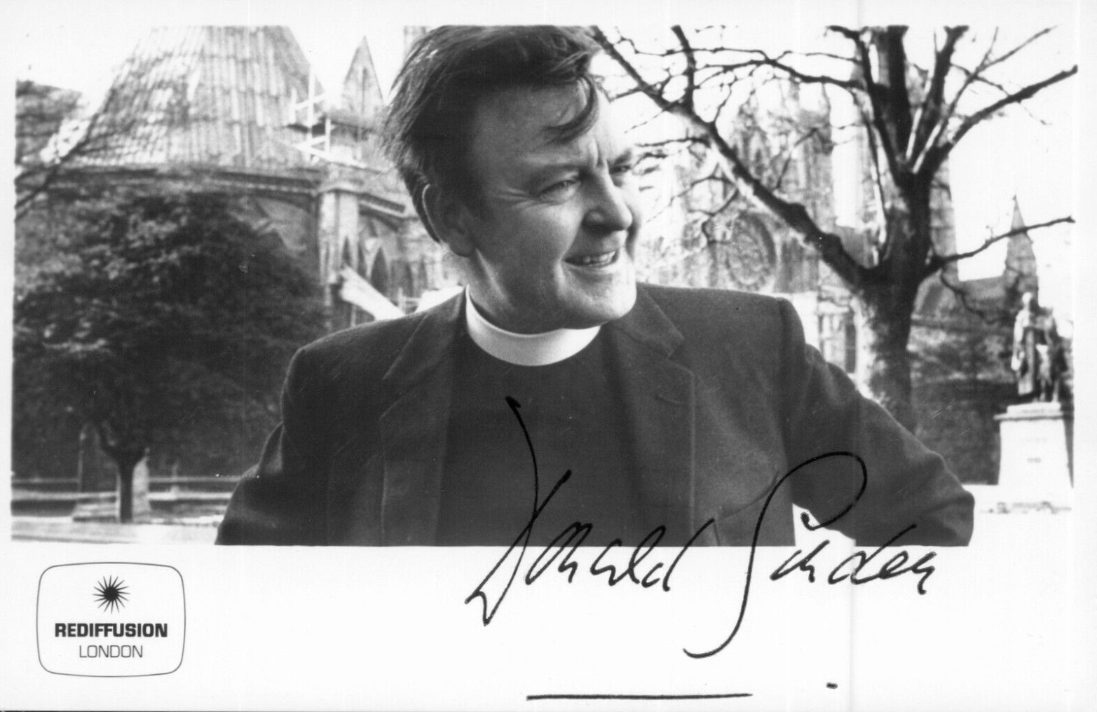 Donald Sinden - Signed Autograph / Letter