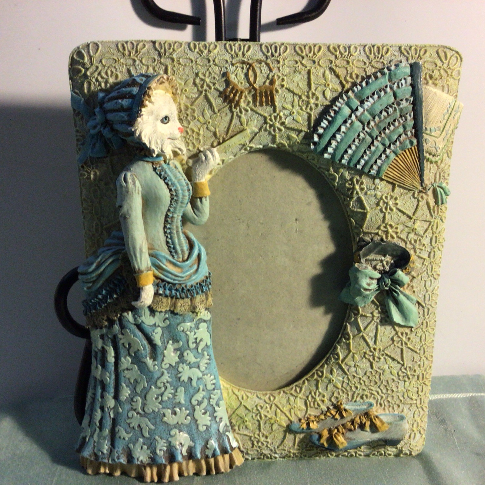 Meow, Vintage Victorian Style Frame With Cat Dressed Victorian 2.75×4.5\ Meow, Vintage Victorian Style Frame With Cat Dressed Victorian 2.75×4.5\