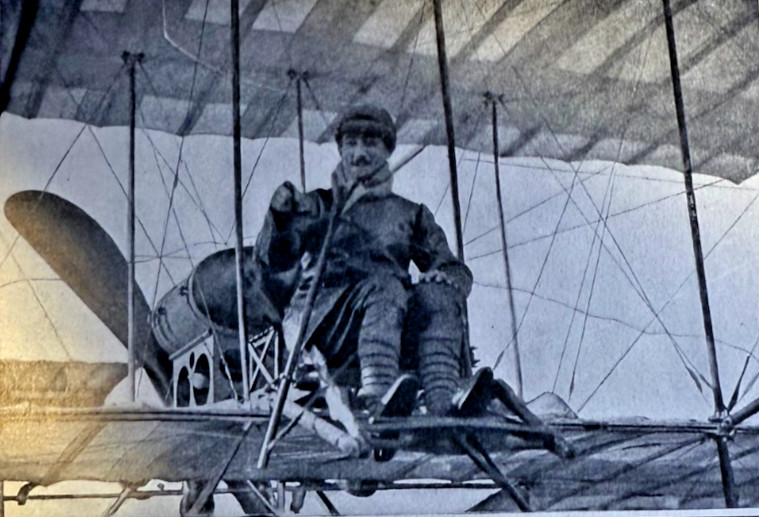 1910 Aviators Louis Paulhan & Claude Grahame White Manchester Prize England 1910 Aviators Louis Paulhan & Claude Grahame White Manchester Prize England