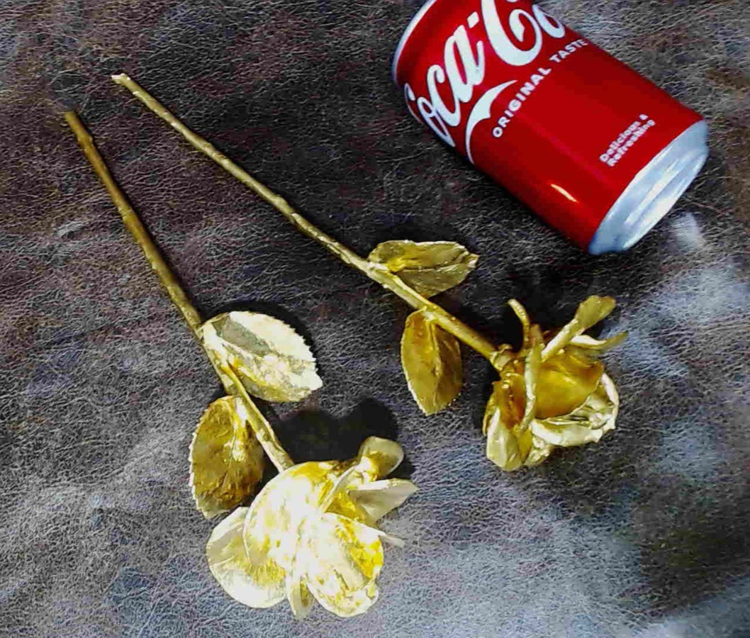 VINTAGE PAIR OF 24 KT GOLD DIPPED REAL AMERICAN ROSES 11-1/4\