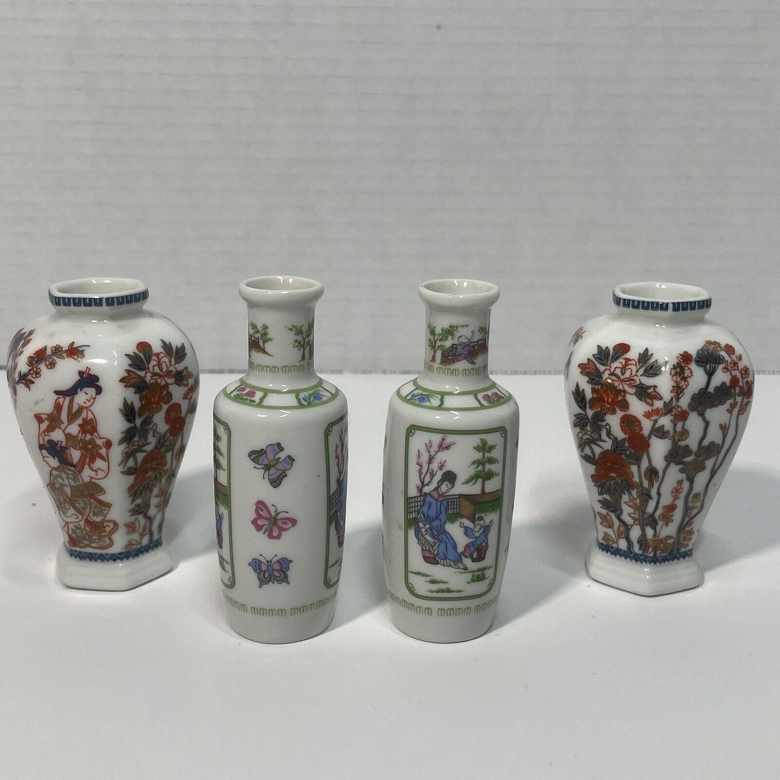 Vintage Franklin Mint porcelain Japanese 1980\'s 1983 Miniature 4-piece Vase Set
