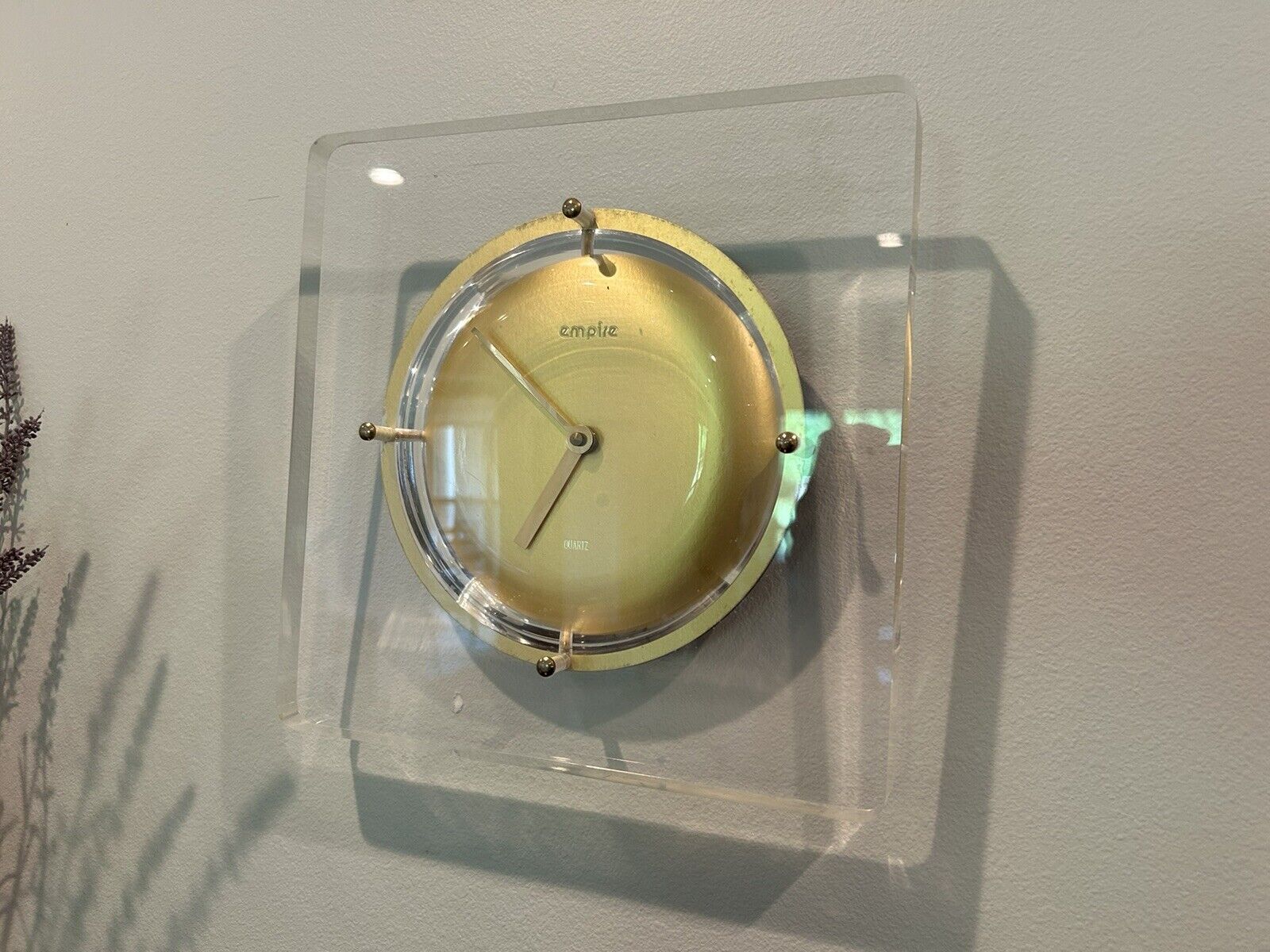 RARE VINTAGE Mid Century Modern Lucite Empire Quartz Gold Wall Clock