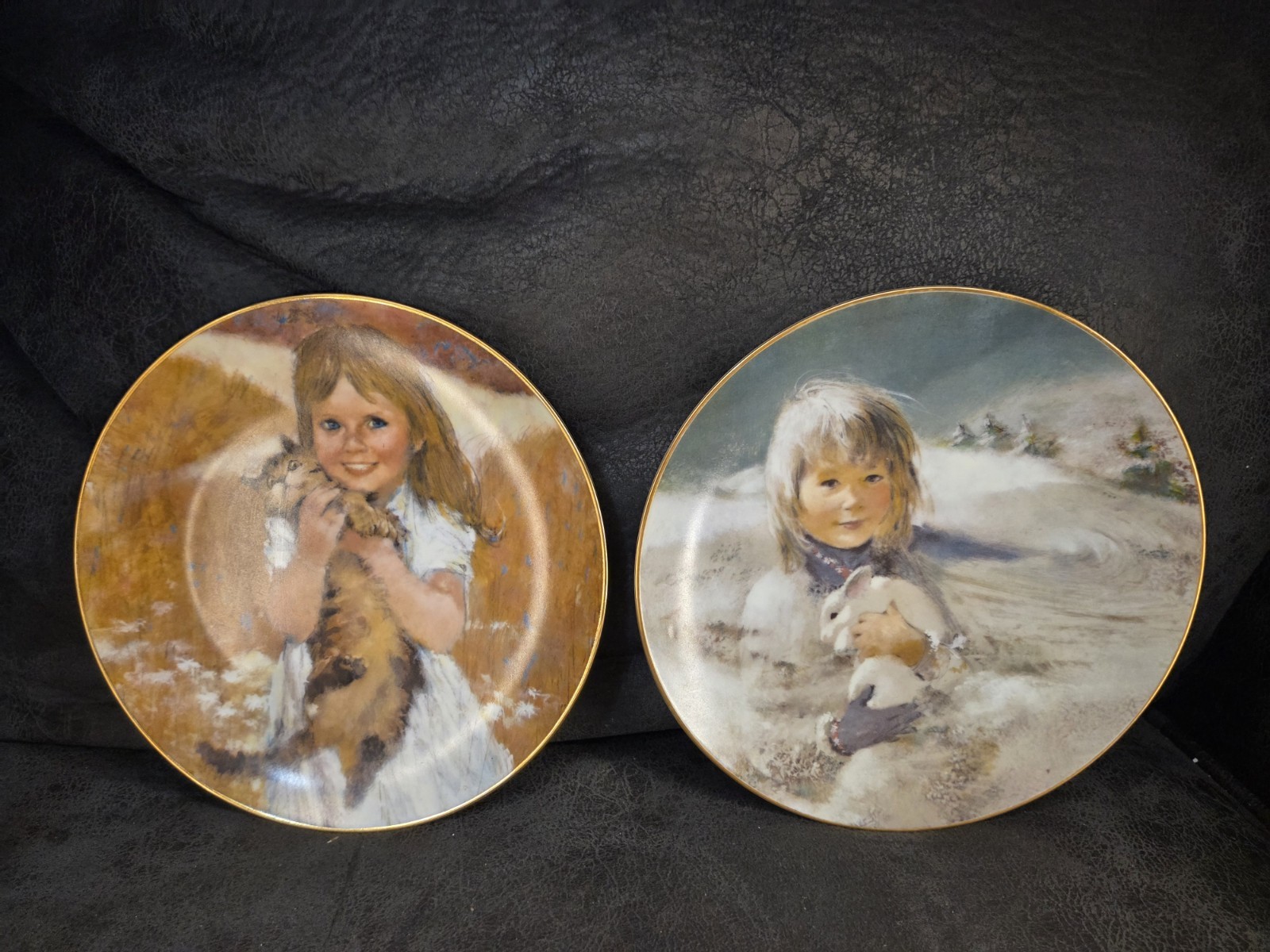 VTG Viletta Thornton Utz Collector Plates Lot 2 Snow Bunny My Kitty Girl Pet