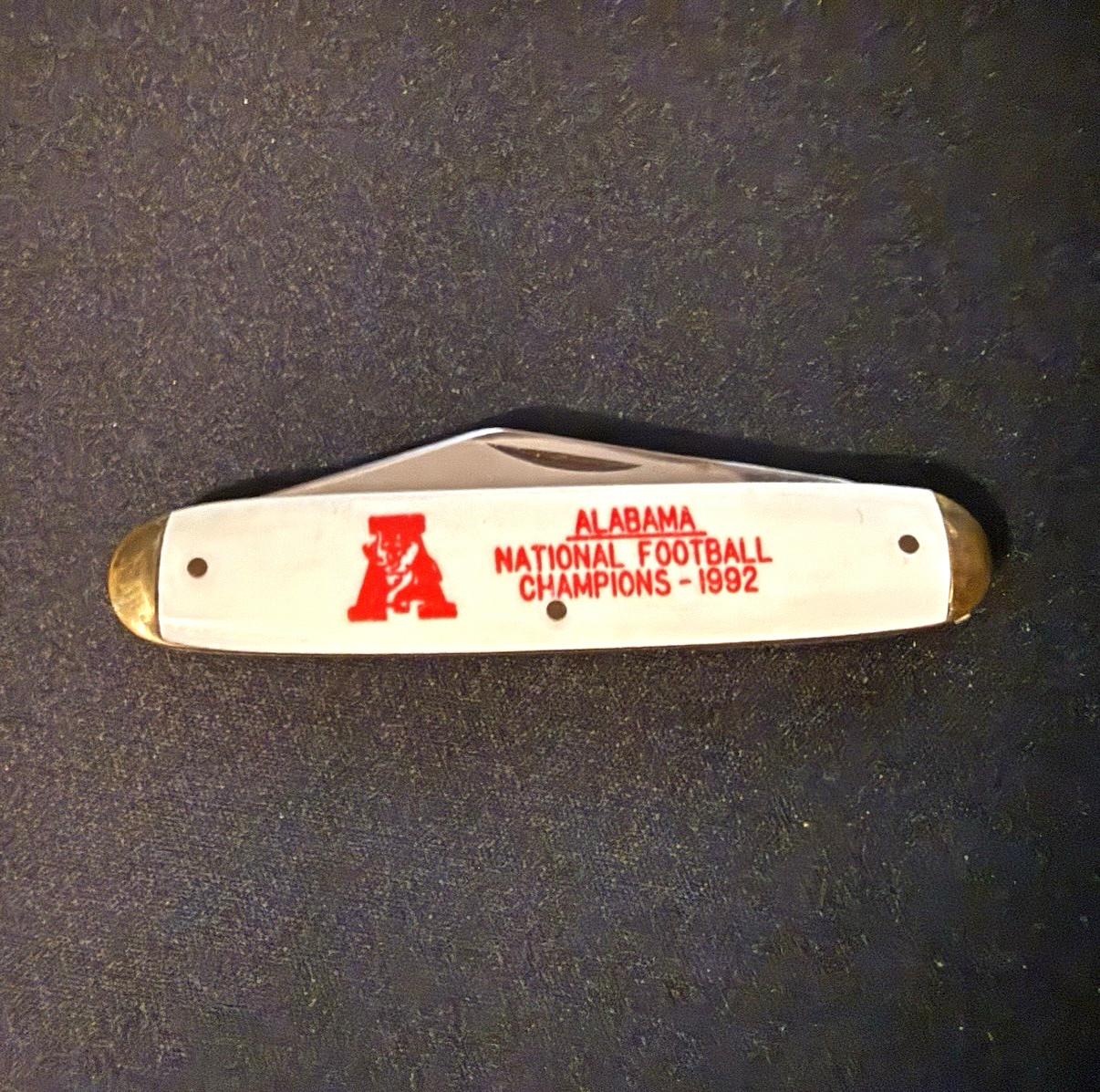 Alabama 1992 National Football Champions 1-Blade Vintage Pocket Knife White /Red Alabama 1992 National Football Champions 1-Blade Vintage Pocket Knife White /Red