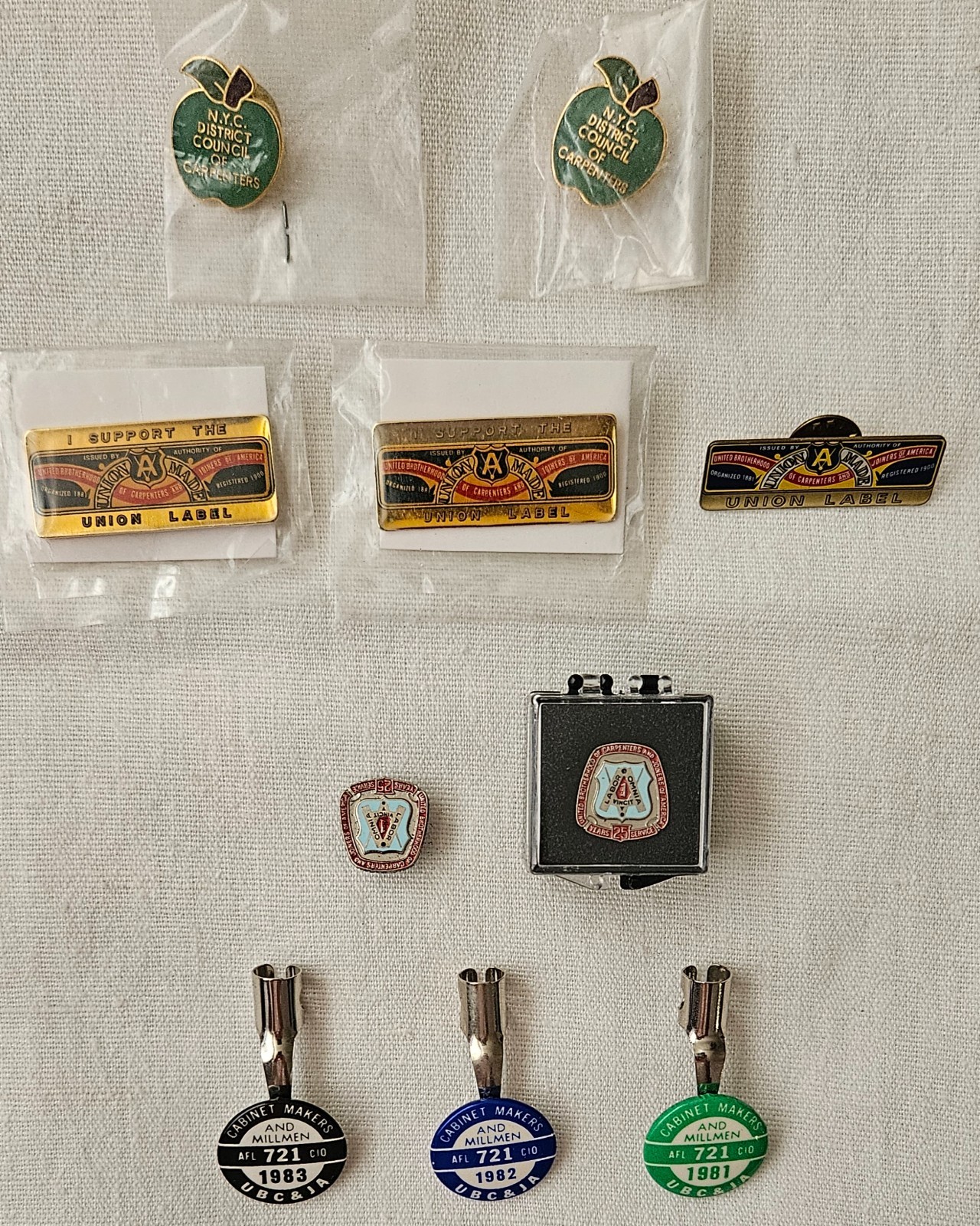 Lot VTG Carpenters Cabinet Makers Lapel Pin Button Union Made NYC L.A. 25 Yrs