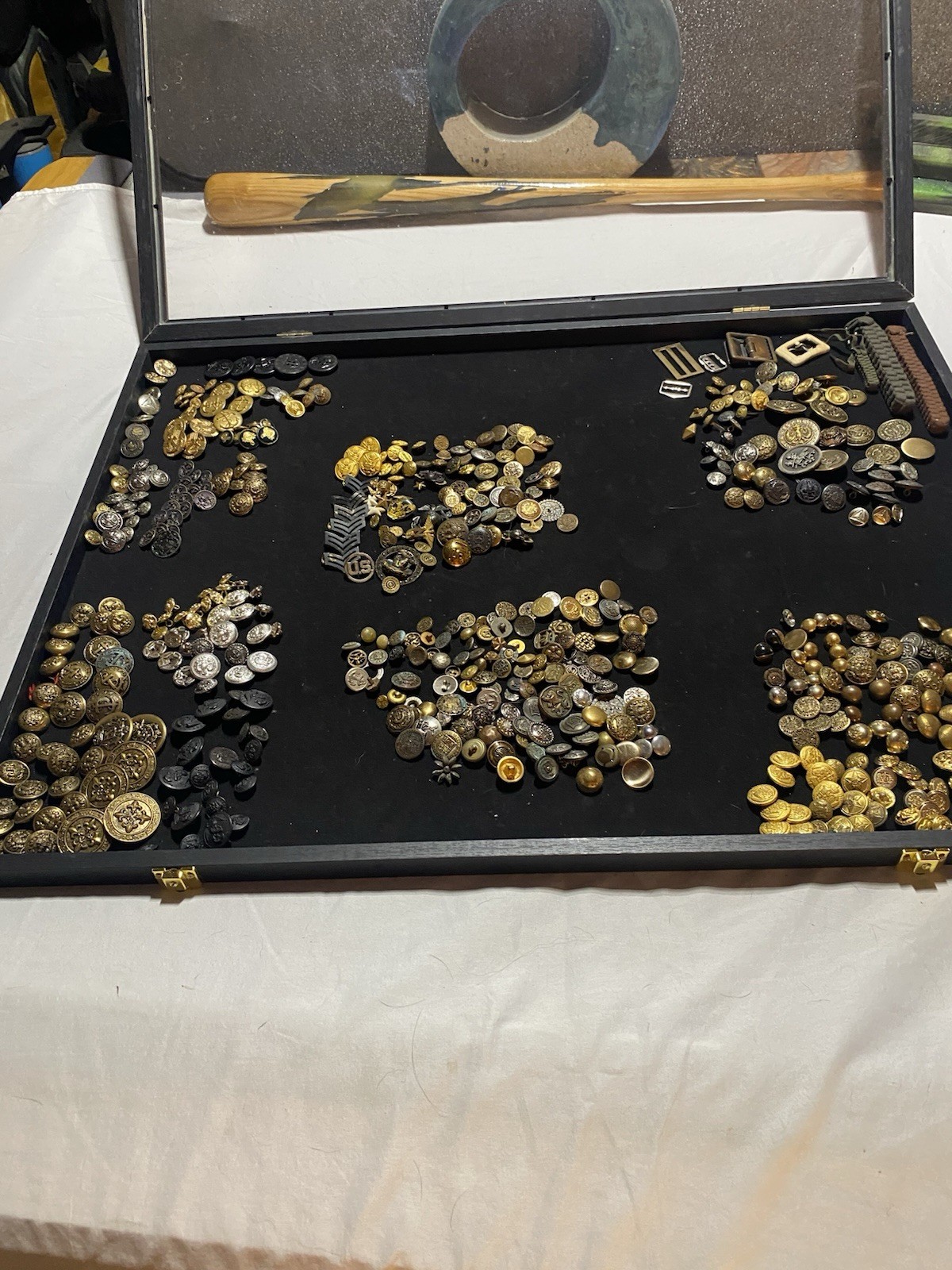 Vintage Button Lot of (540) a Lot of Millitary Vintage Button Lot of (540) a Lot of Millitary