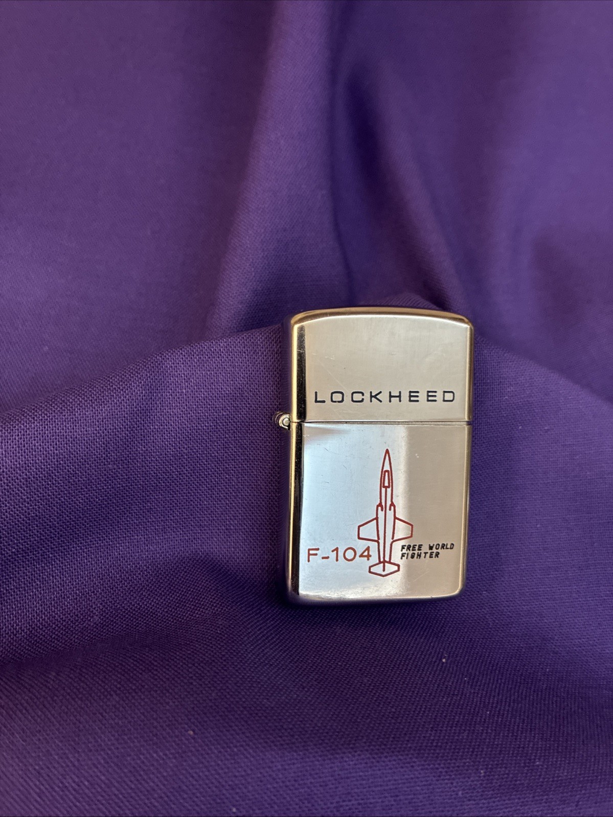 Aviation Vintage Penguin unused Lockheed lighter. Roundels. No. 19531 Aviation Vintage Penguin unused Lockheed lighter. Roundels. No. 19531