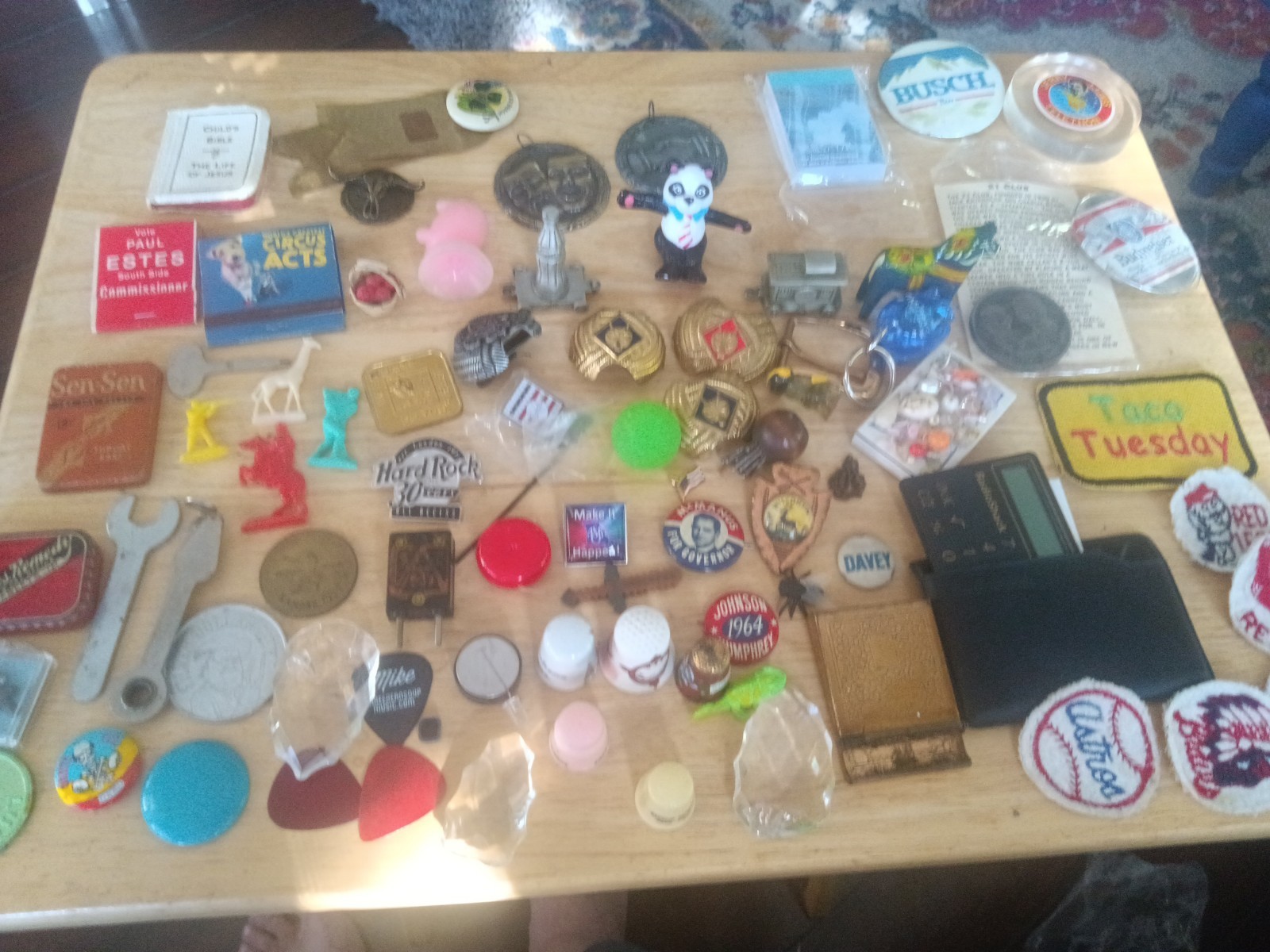 Grandpa's JUNK DRAWER LOT Vintage Collectibles Many Different Items. See Pics Grandpa's JUNK DRAWER LOT Vintage Collectibles Many Different Items. See Pics