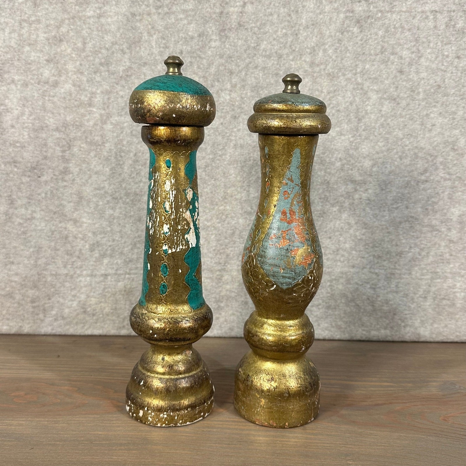 Vintage Set, Two Italian M.F. Florentine Painted Gilt Wood Pepper Mill Shakers Vintage Set, Two Italian M.F. Florentine Painted Gilt Wood Pepper Mill Shakers